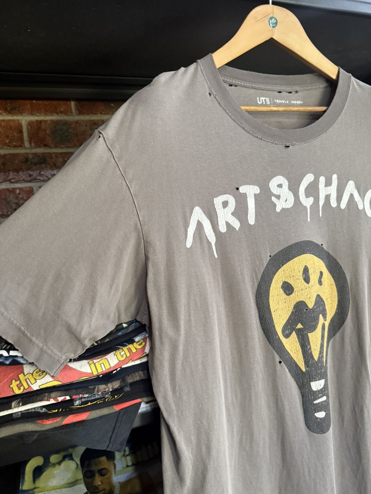 Uniqlo × Vintage Thrashed Crazy Trouble Andrew Art Chaos Real Buy Faded Tee Size US XL / EU 56 / 4 - 7 Thumbnail