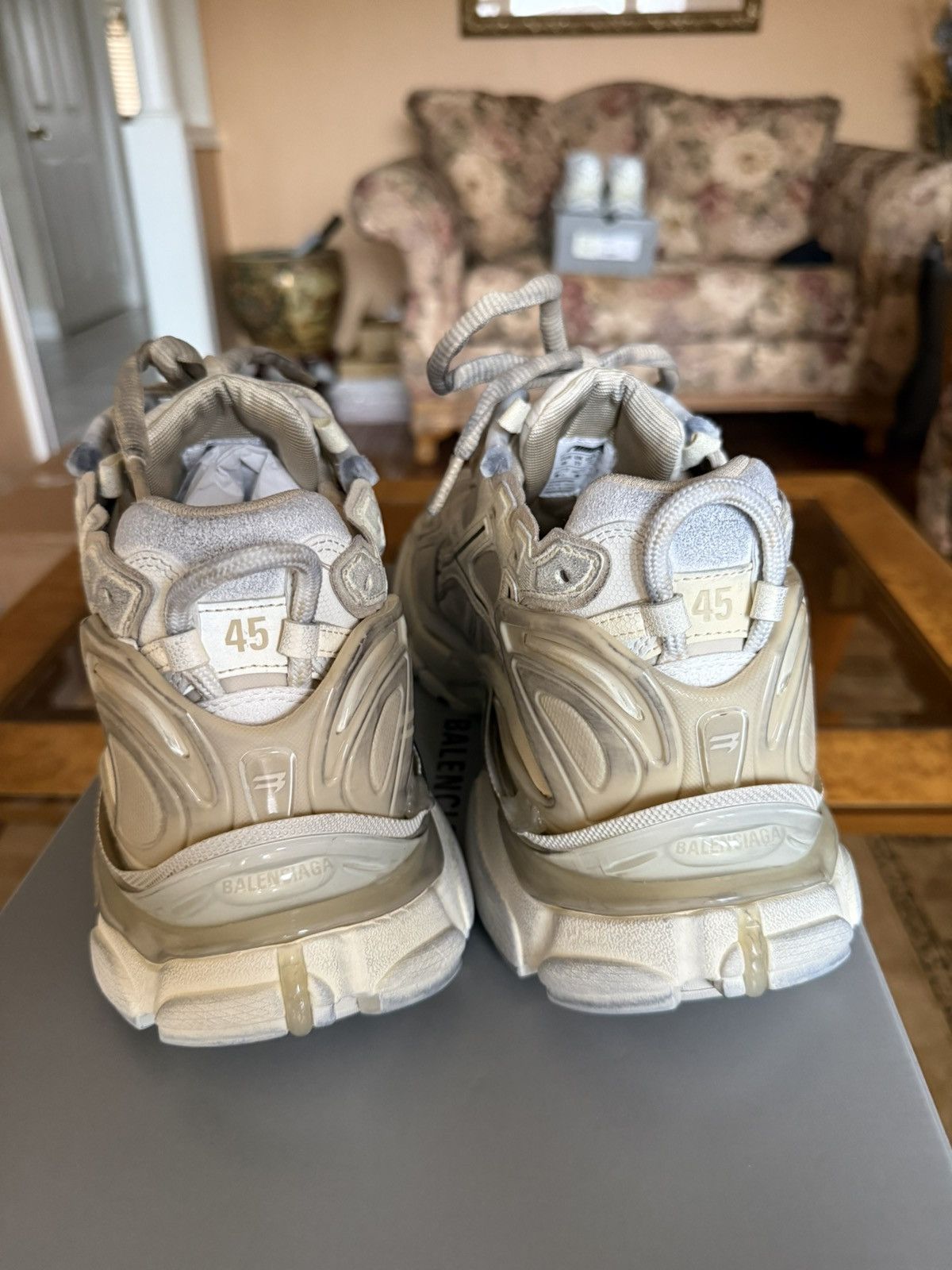 Balenciaga Balenciaga Runner Beige Size US 12 / EU 45 - 4 Thumbnail