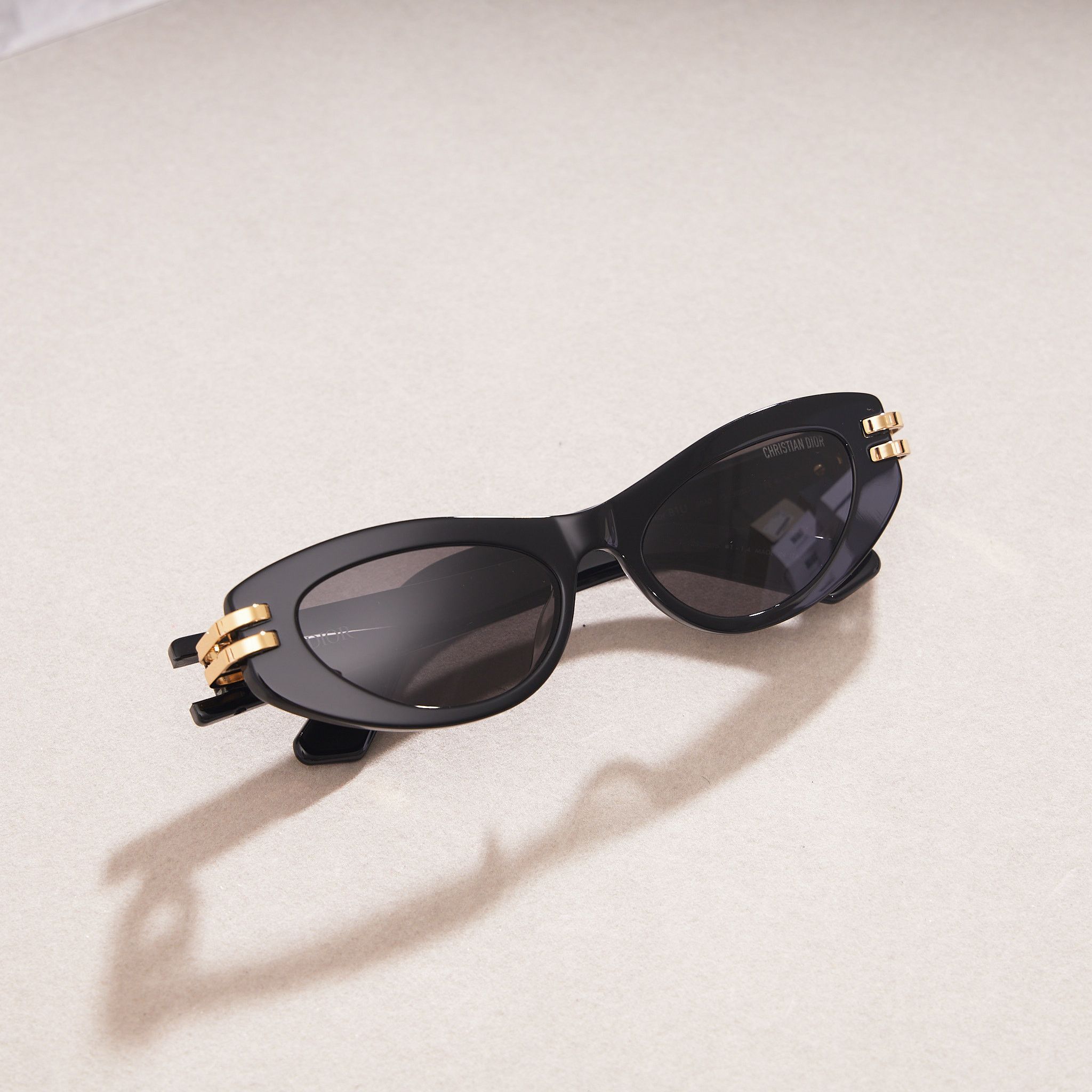 Dior DIOR CDIOR B1U Black Butterfly Sunglasses Size ONE SIZE - 4 Thumbnail