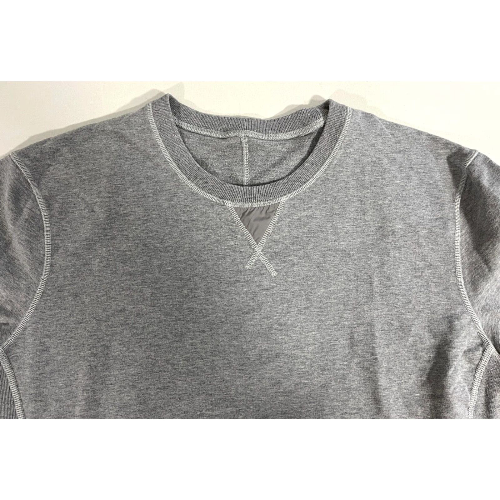 Lululemon VINTAGE Men's Lululemon All Town Crew Long Sleeve Sz L Shirt Size US L / EU 52-54 / 3 - 7 Thumbnail
