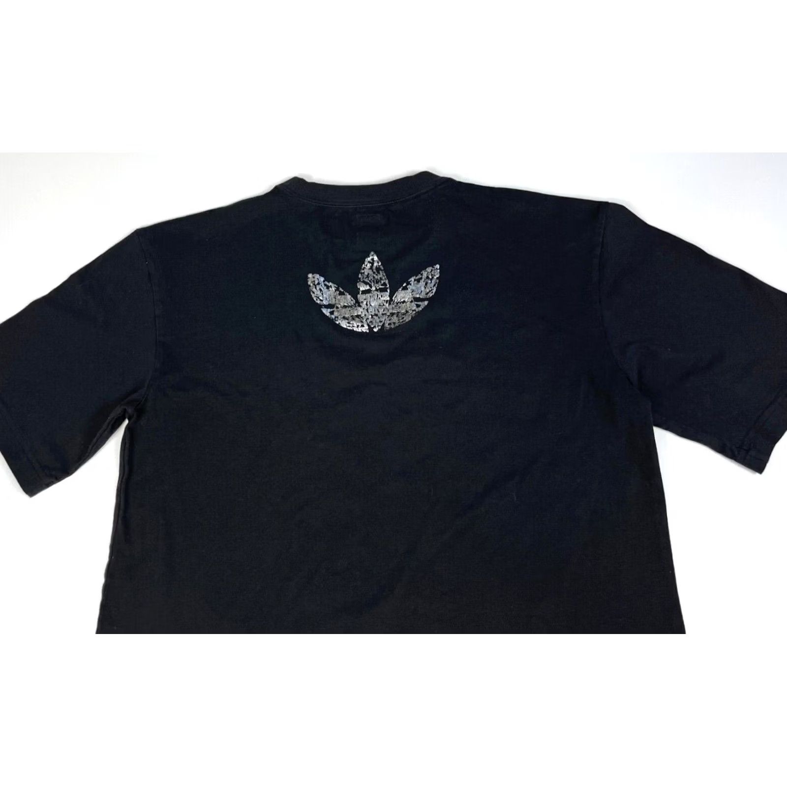 Adidas VINTAGE Adidas Men’s 2008 T-Shirt Sz M Black Cotton Trefoil Clock Medallion Dual-Sided Graphic Print Short Sleeve Crew Neck Shirt Mens Size US M / EU 48-50 / 2 - 4 Thumbnail