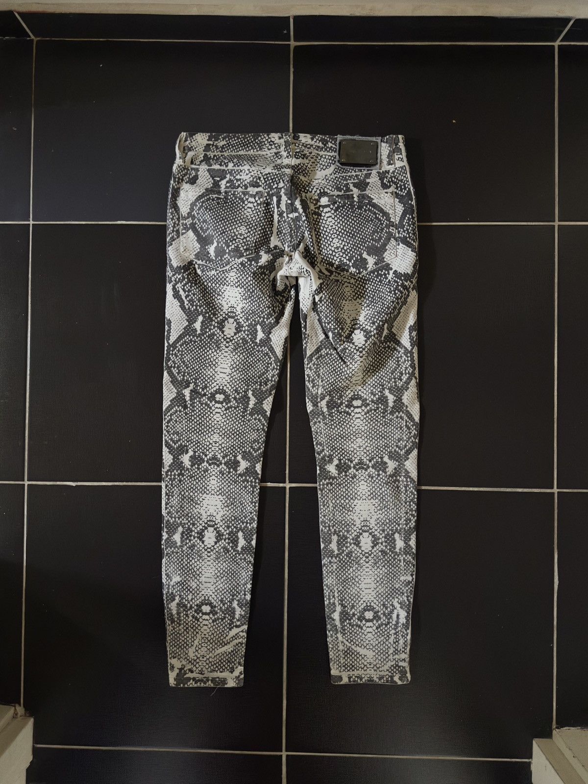 Balmain Pierre Balmain snake print skinny jeans Size US 28 / EU 44 - 1 Thumbnail