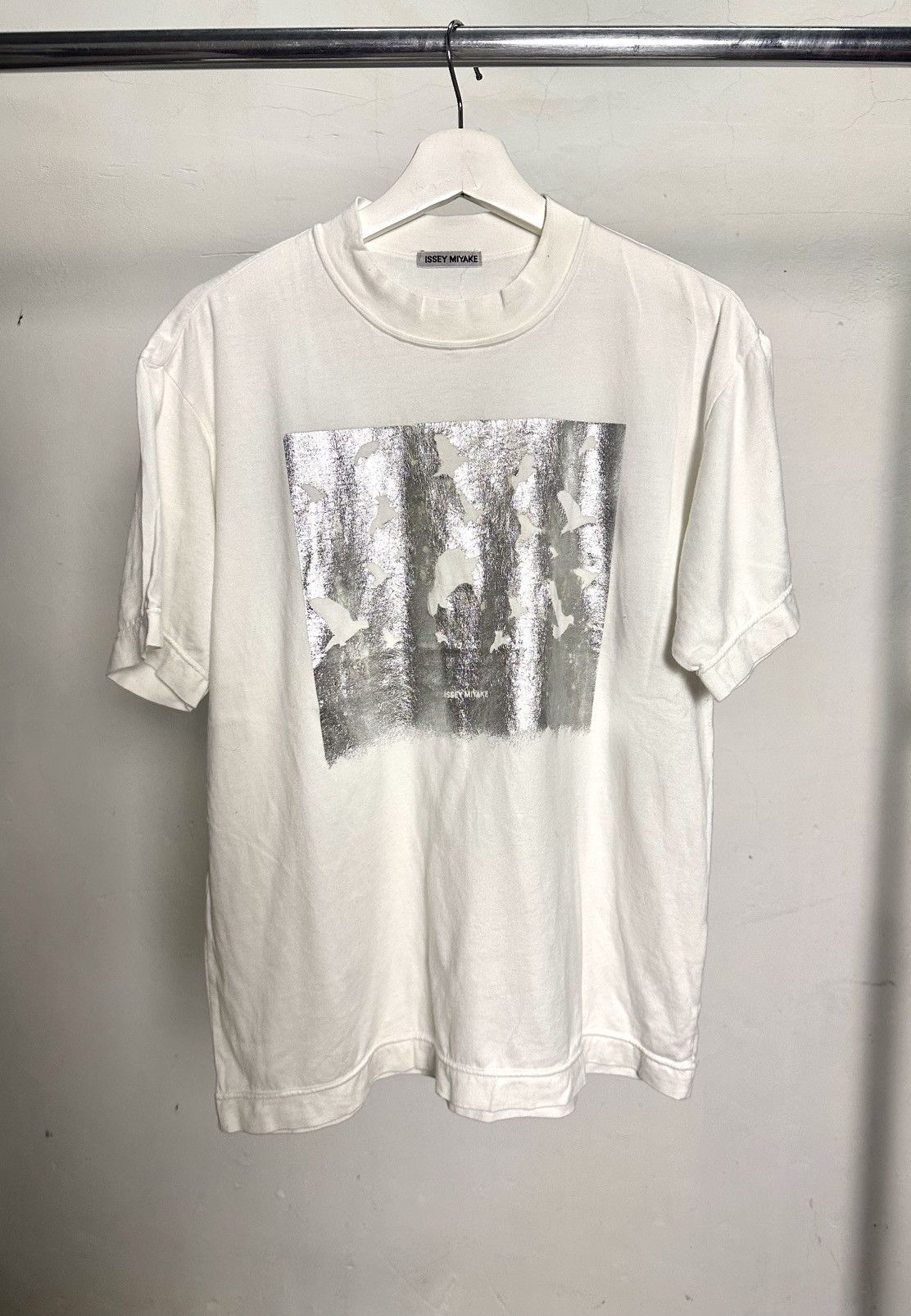 Issey Miyake 90’s Issey Miyake Metallic Silver foil Bird Silhouete tshirt Size US M / EU 48-50 / 2 - 1 Thumbnail