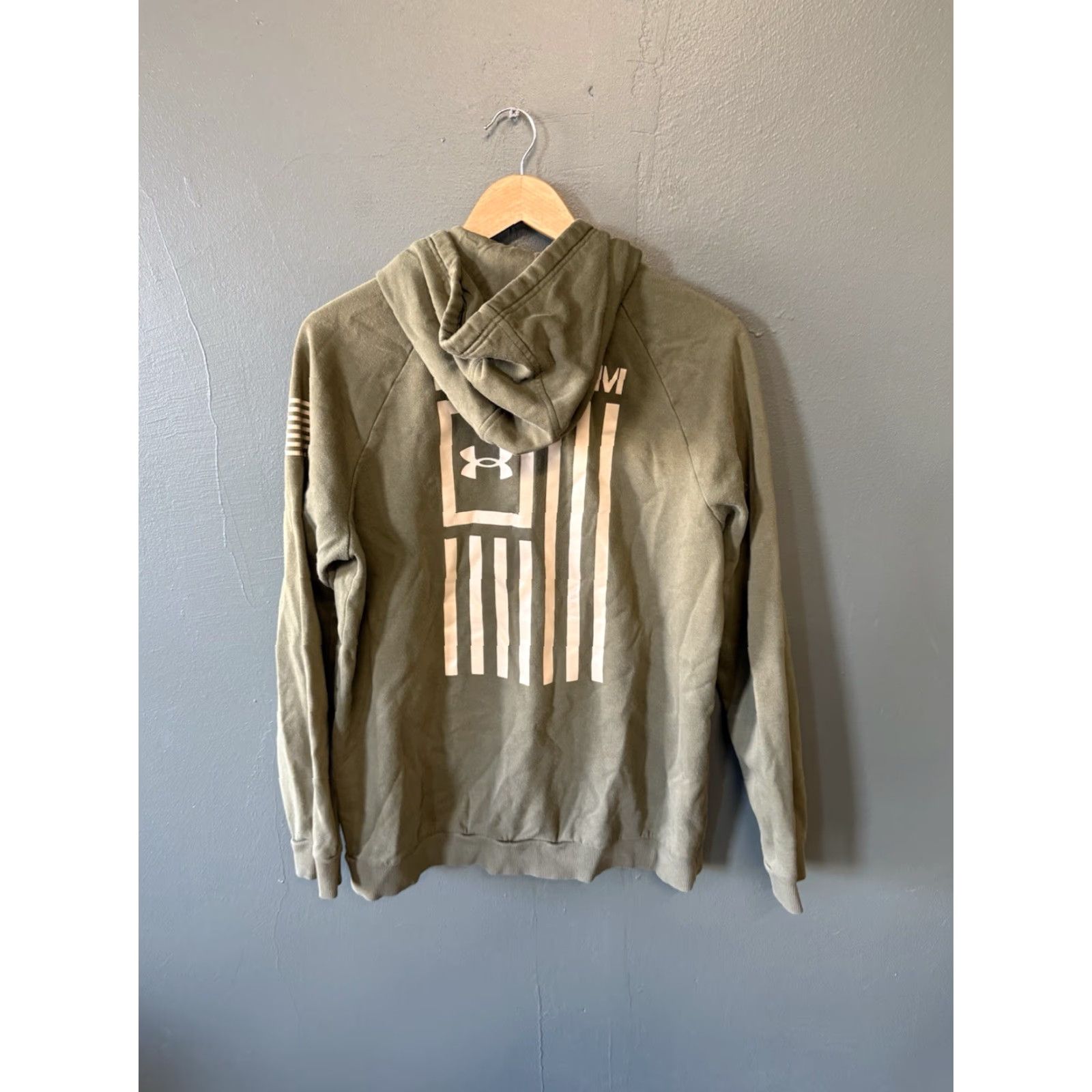 Under Armour Under Armour Mens Green Freedom Military Pullover Hooded Sweatshirt Mens L Green Pullover Hooded Sweatshirt Size US L / EU 52-54 / 3 - 2 Thumbnail