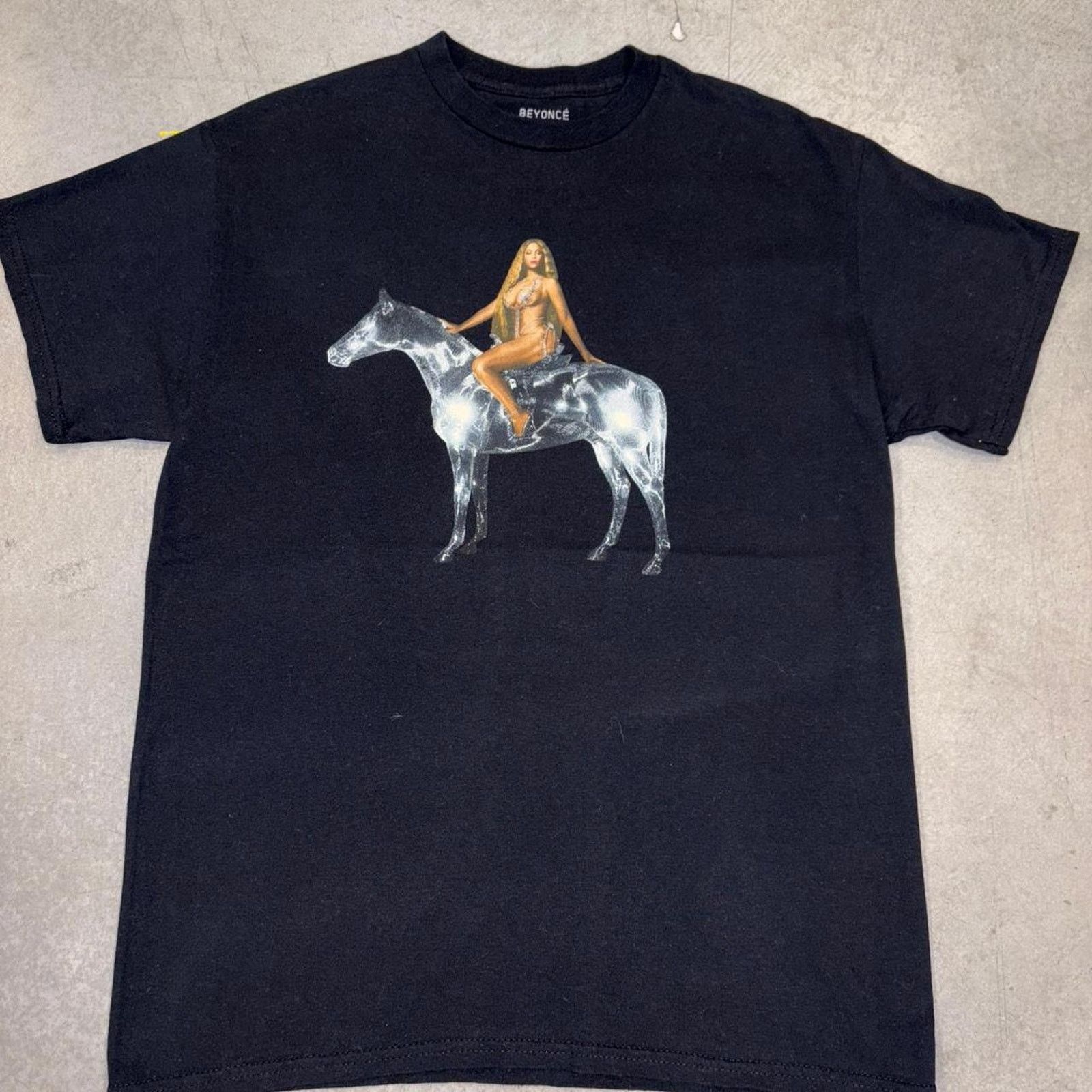 Other Beyonce renaissance shirt m Size US M / EU 48-50 / 2 - 1 Thumbnail