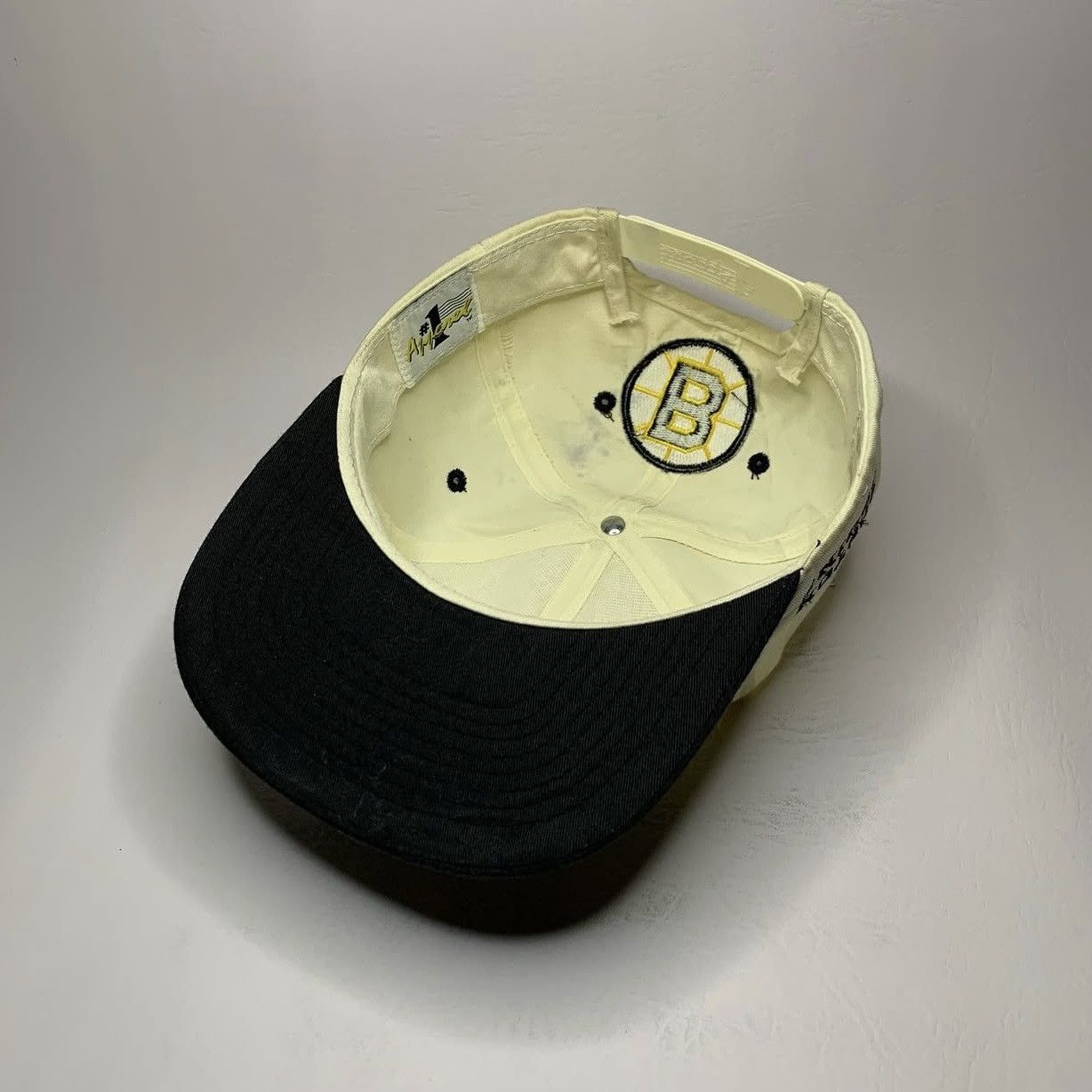 NHL Vintage NHL Boston Bruins Snapback by 1 Apparel Size ONE SIZE - 4 Thumbnail