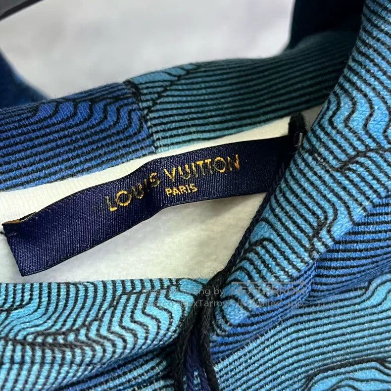 Louis Vuitton Louis Vuitton Blue Letter Logo Full Print Casual Sweatshir Size US M / EU 48-50 / 2 - 3 Thumbnail