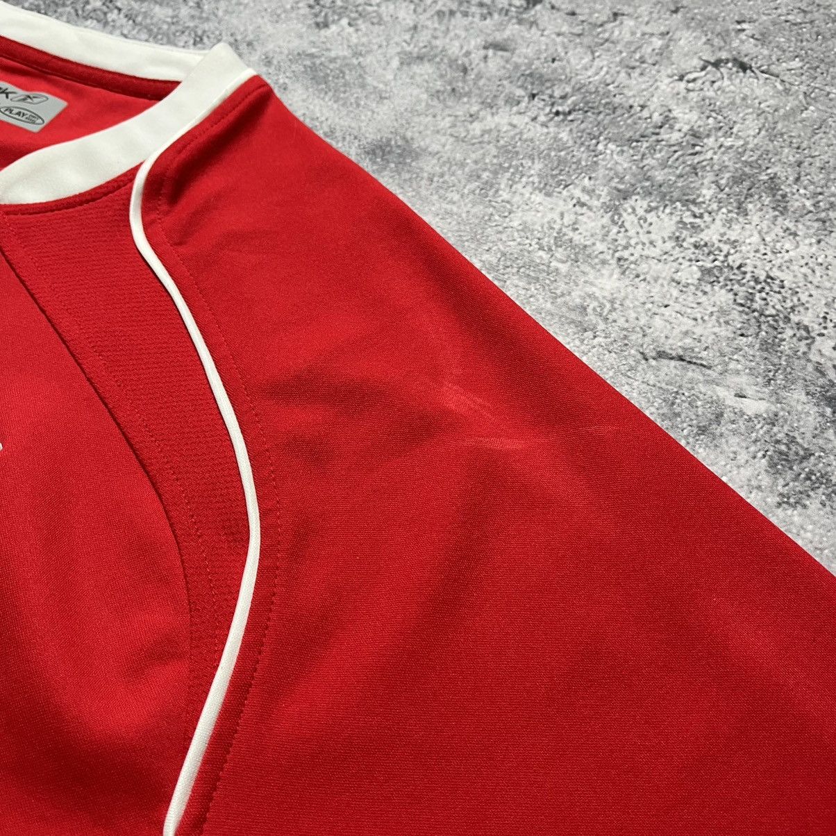Reebok Vintage Reebok Wales Rugby Union WRU Jersey England League Size US S / EU 44-46 / 1 - 9 Thumbnail