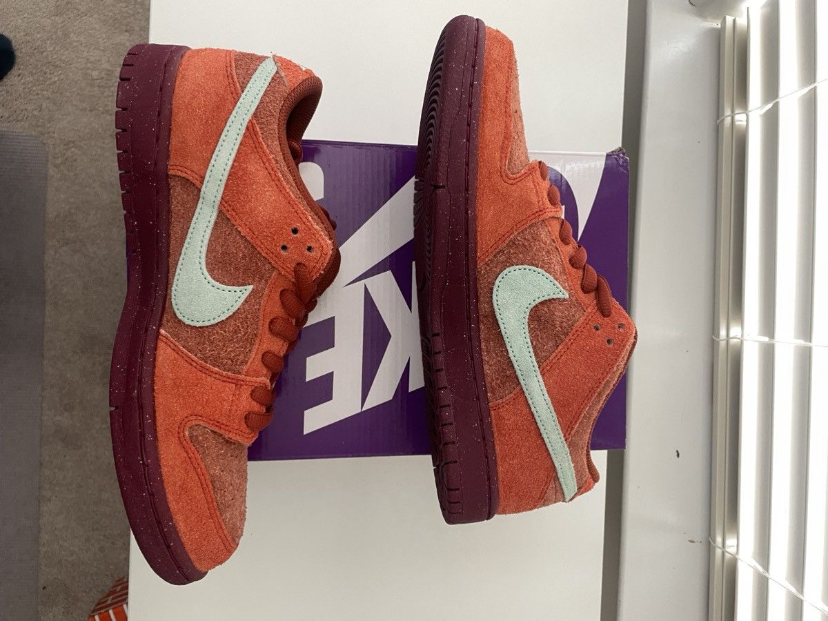 Nike Nike SB Mystic Red Size 8.5 Size US 8.5 / EU 41-42 - 4 Thumbnail