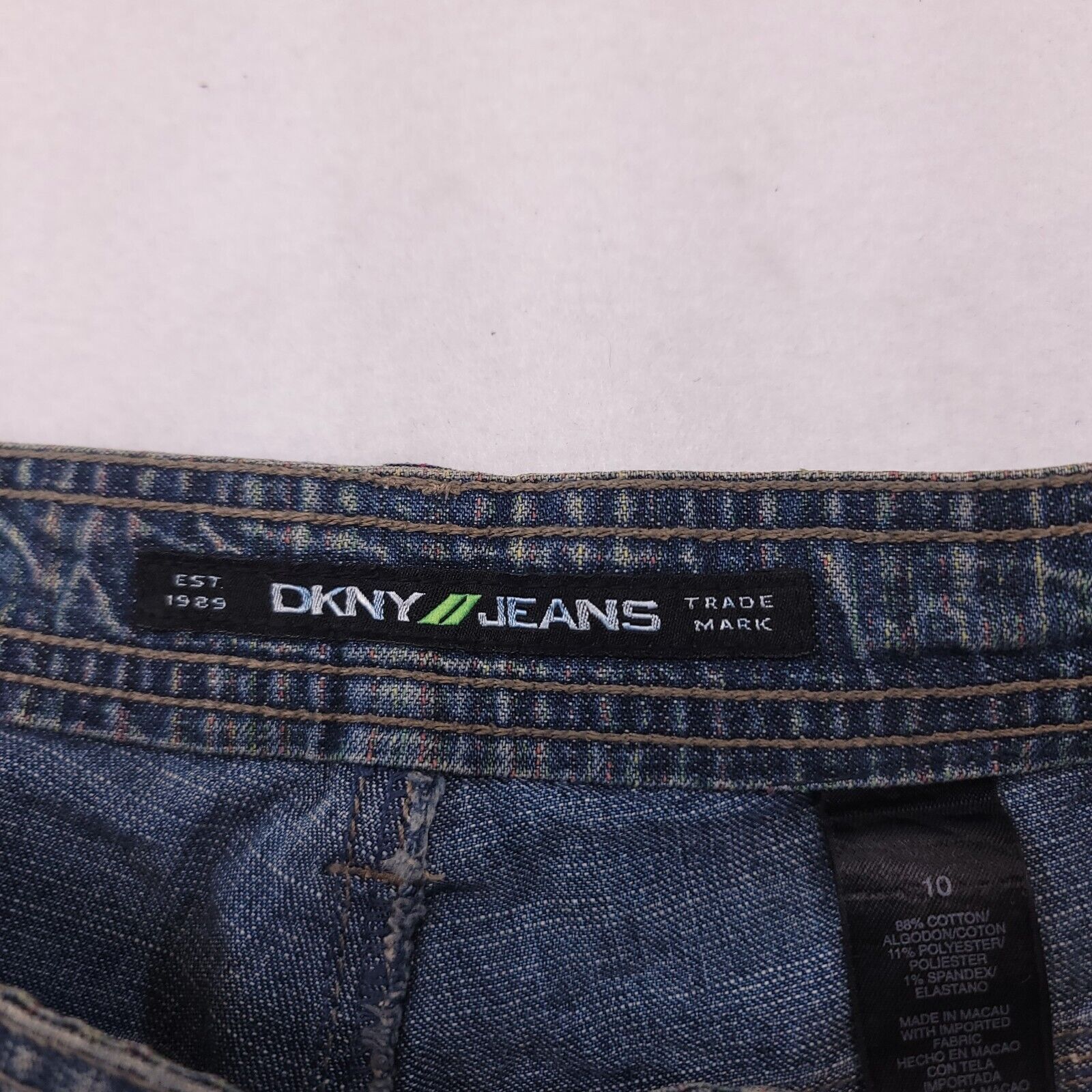 DKNY DKNY Button Zip Medium Wash Denim Jeans Womens Size 10 Blue Size 32" / US 10 / IT 46 - 3 Thumbnail