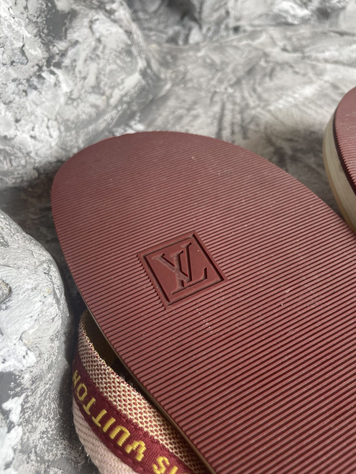 Louis Vuitton Louis Vuitton Monogram Flower Rubber Sandals Size ~39 Size US 8.5 / IT 38.5 - 9 Thumbnail