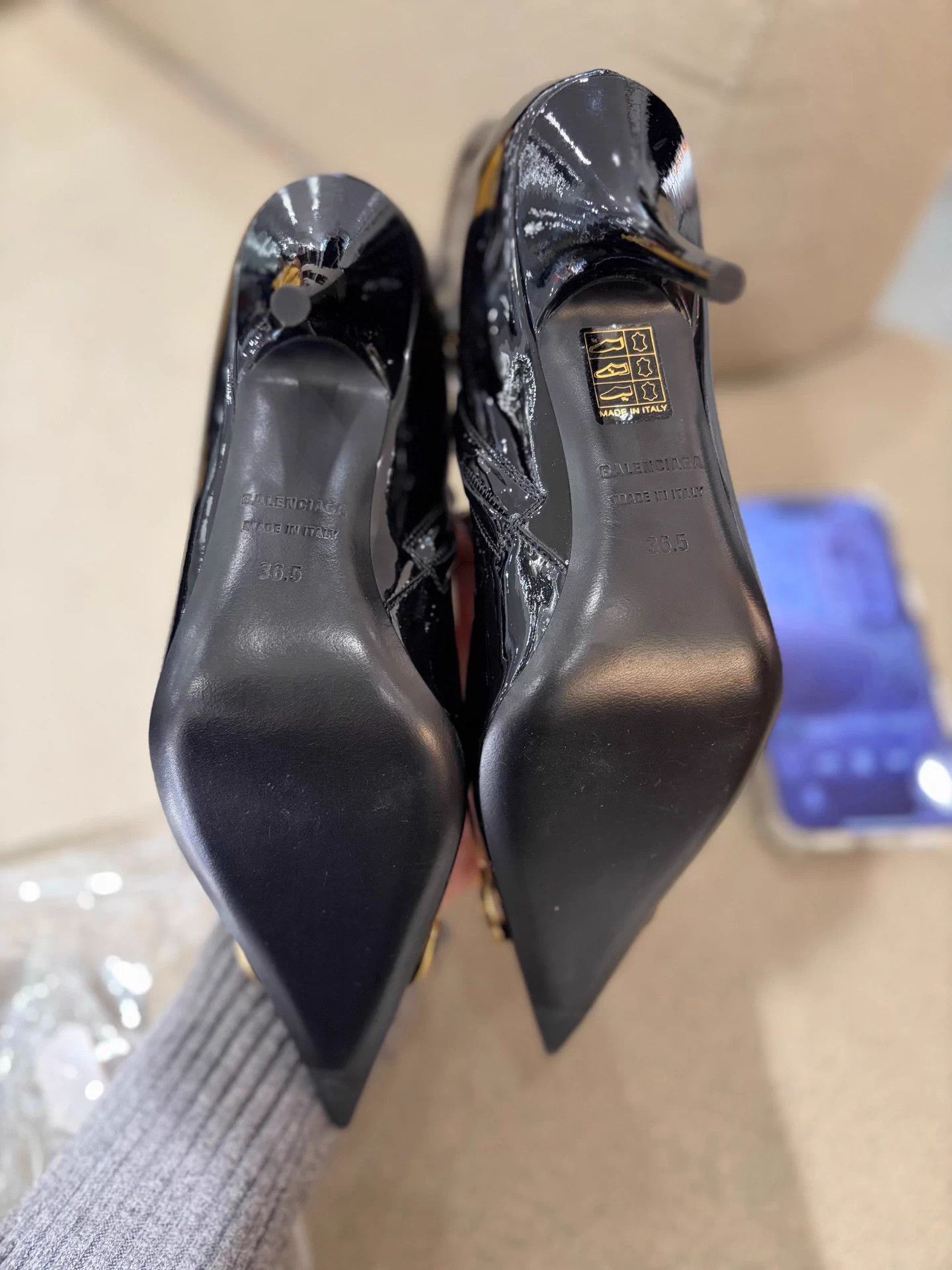 Balenciaga Balenciaga BB patent pointed black gold ankle boots 36.5 Size US 5.5 / IT 35.5 - 4 Thumbnail