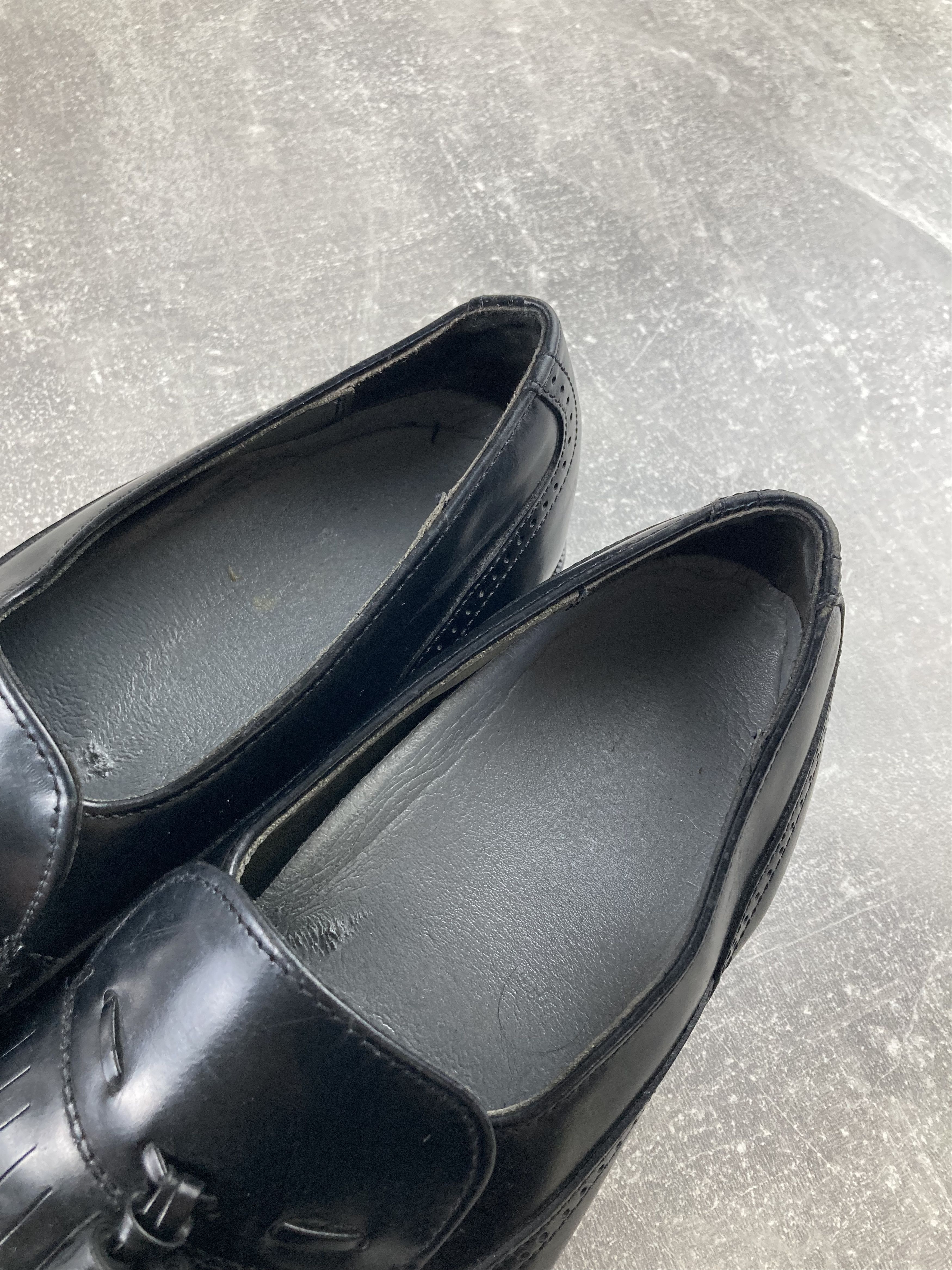 Genuine Leather Black leather tassal luxury old money brogue loafers shoes Size US 7 / EU 40 - 8 Thumbnail