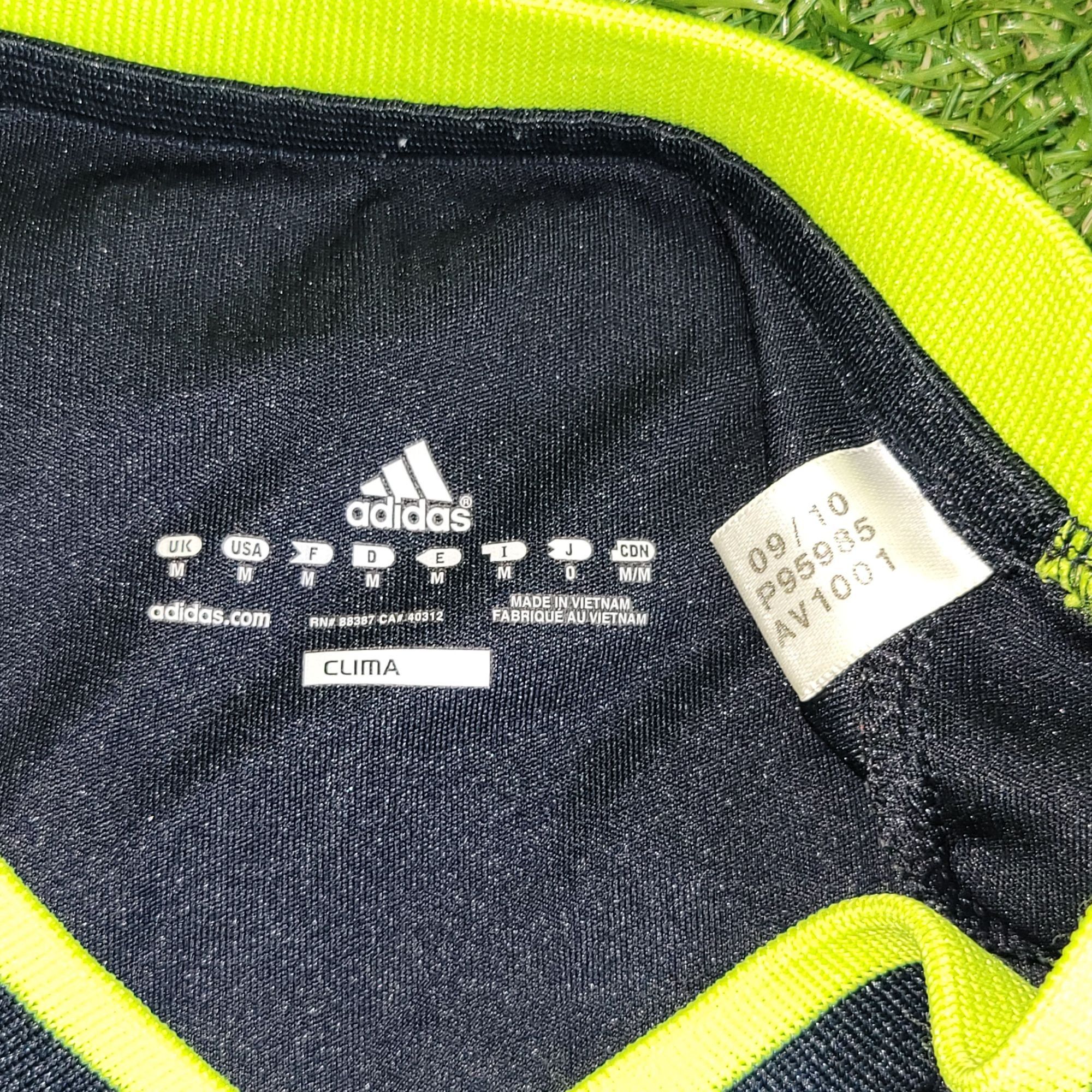 Adidas Cristiano Ronaldo Real Madrid 2010 2011 Away Soccer Jersey M Size US M / EU 48-50 / 2 - 5 Thumbnail