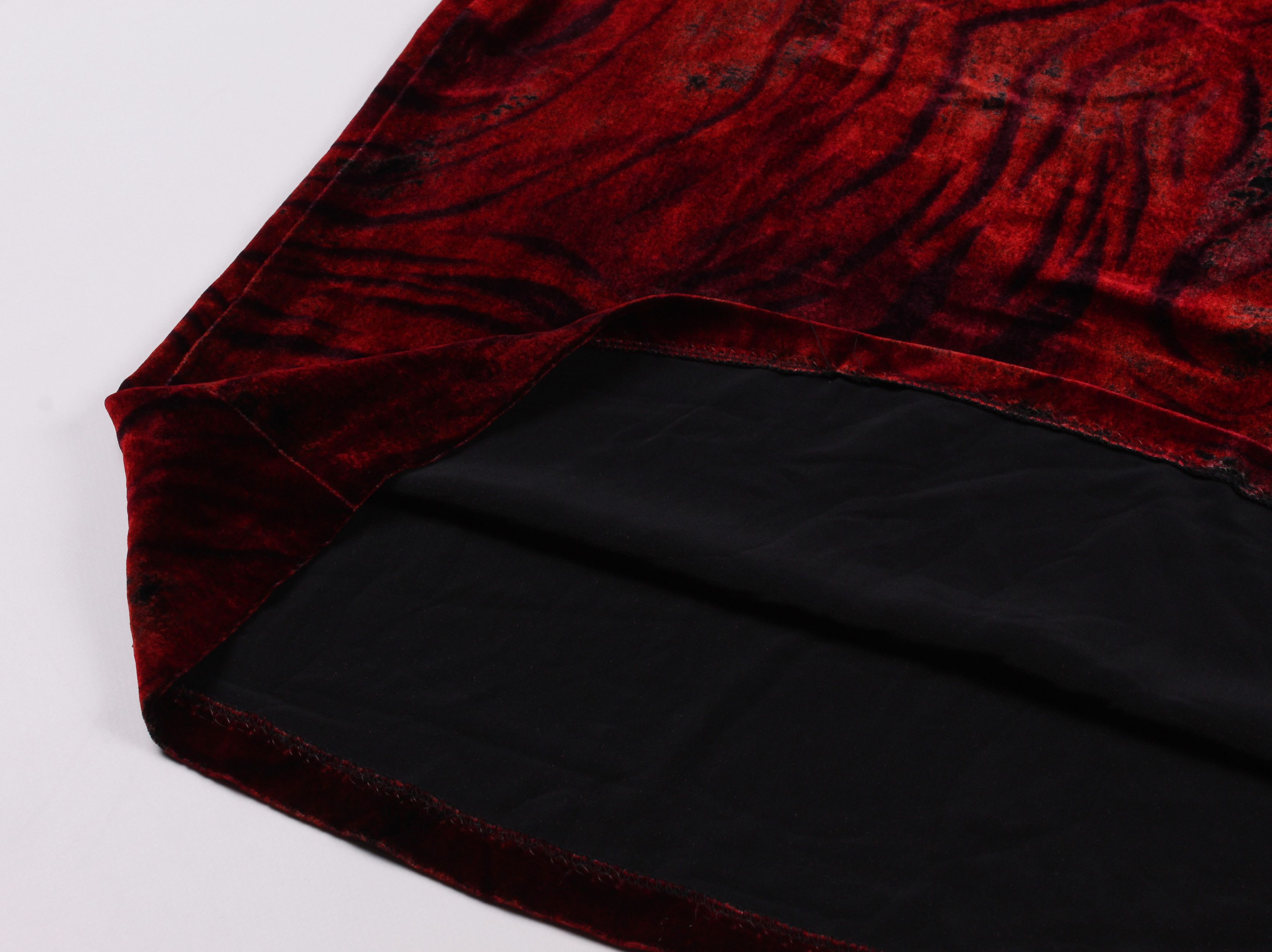 Cavalli Class Vintage Class Roberto Cavalli Velour Red Midi Skirt Size 28" / US 6 / IT 42 - 4 Thumbnail