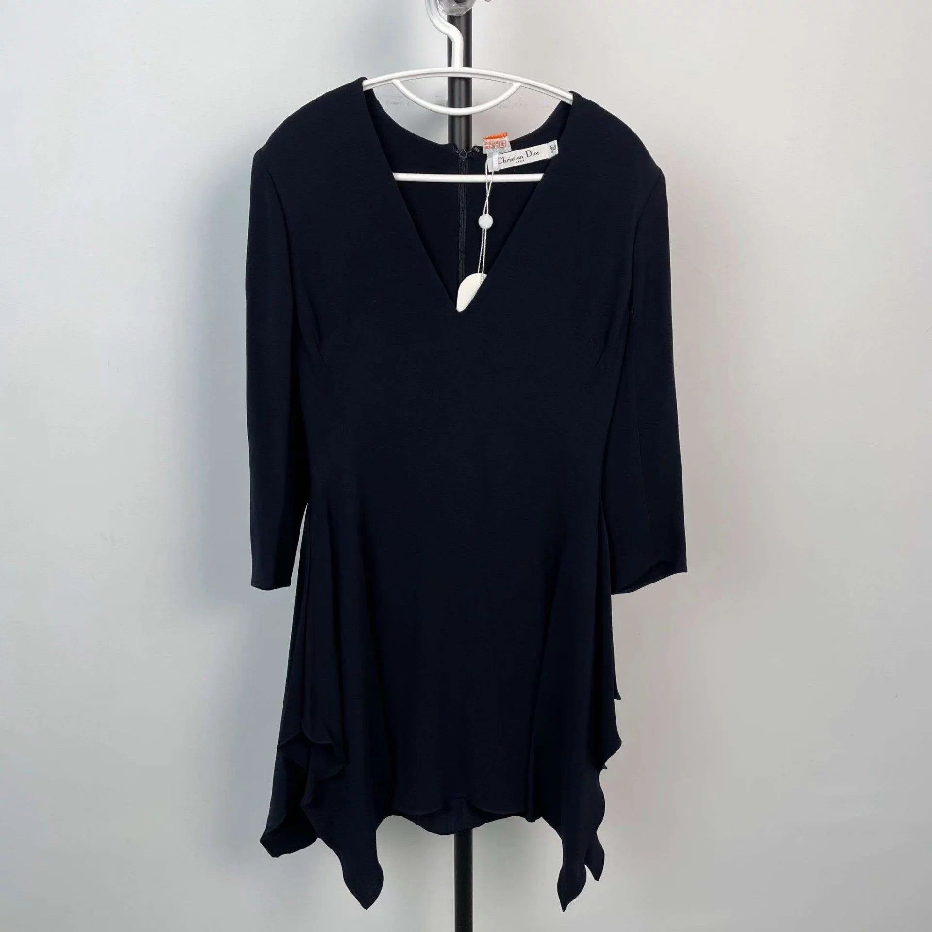 Dior Dior black V-neck irregular hem 3/4-sleeve dress 38 Size S / US 4 / IT 40 - 1 Thumbnail