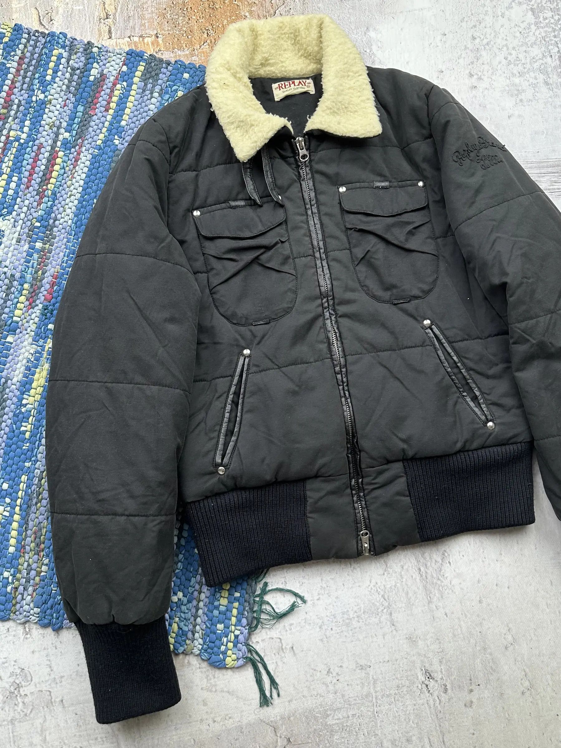 Japanese Brand Replay Vintage Bomber Jacket A250D15(313) Size US S / EU 44-46 / 1 - 2 Thumbnail