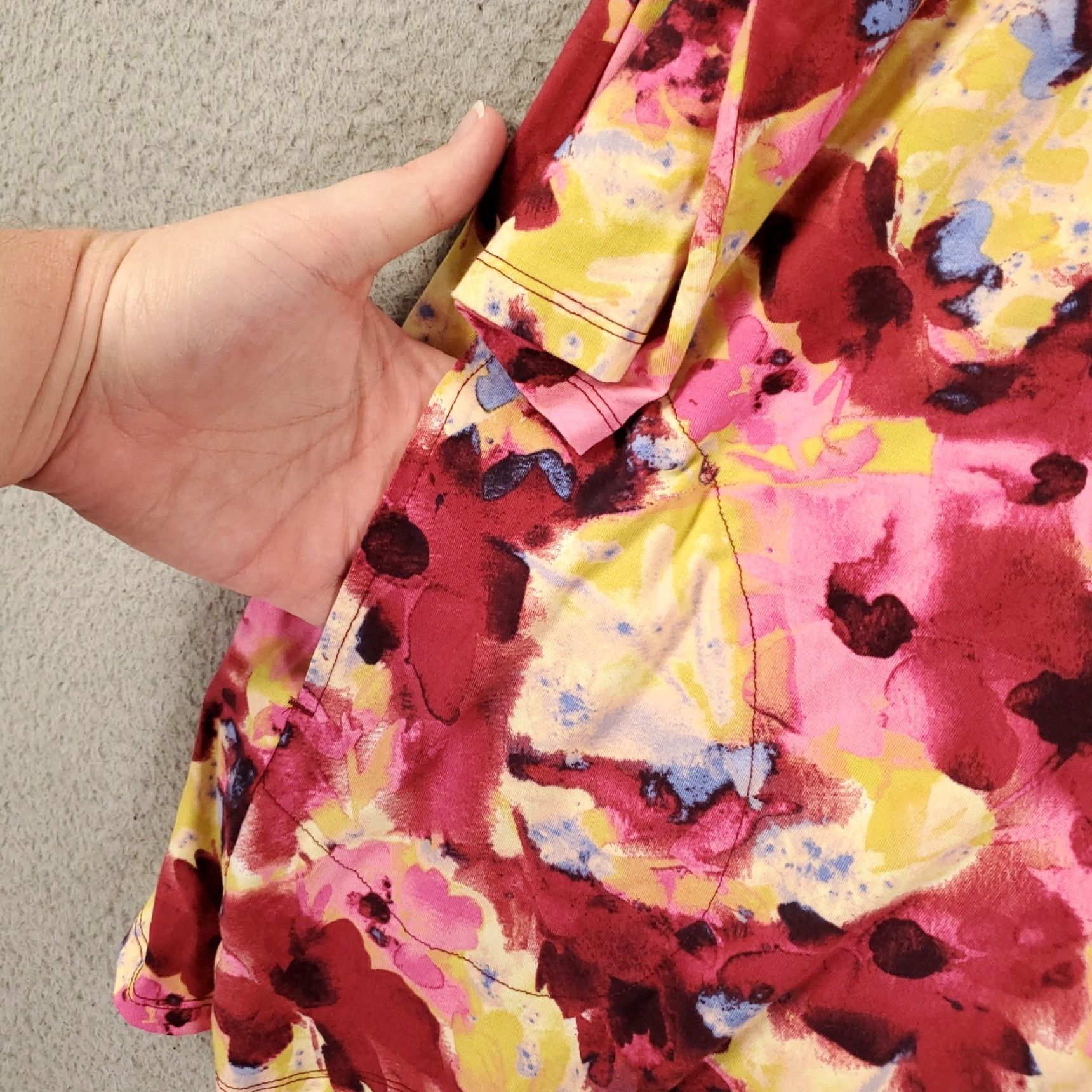 Vintage LOGO by Lori Goldstein Womens Top XL Red Yellow Floral V Neck 3/4 Sleeve Blouse Size XL / US 12-14 / IT 48-50 - 6 Thumbnail