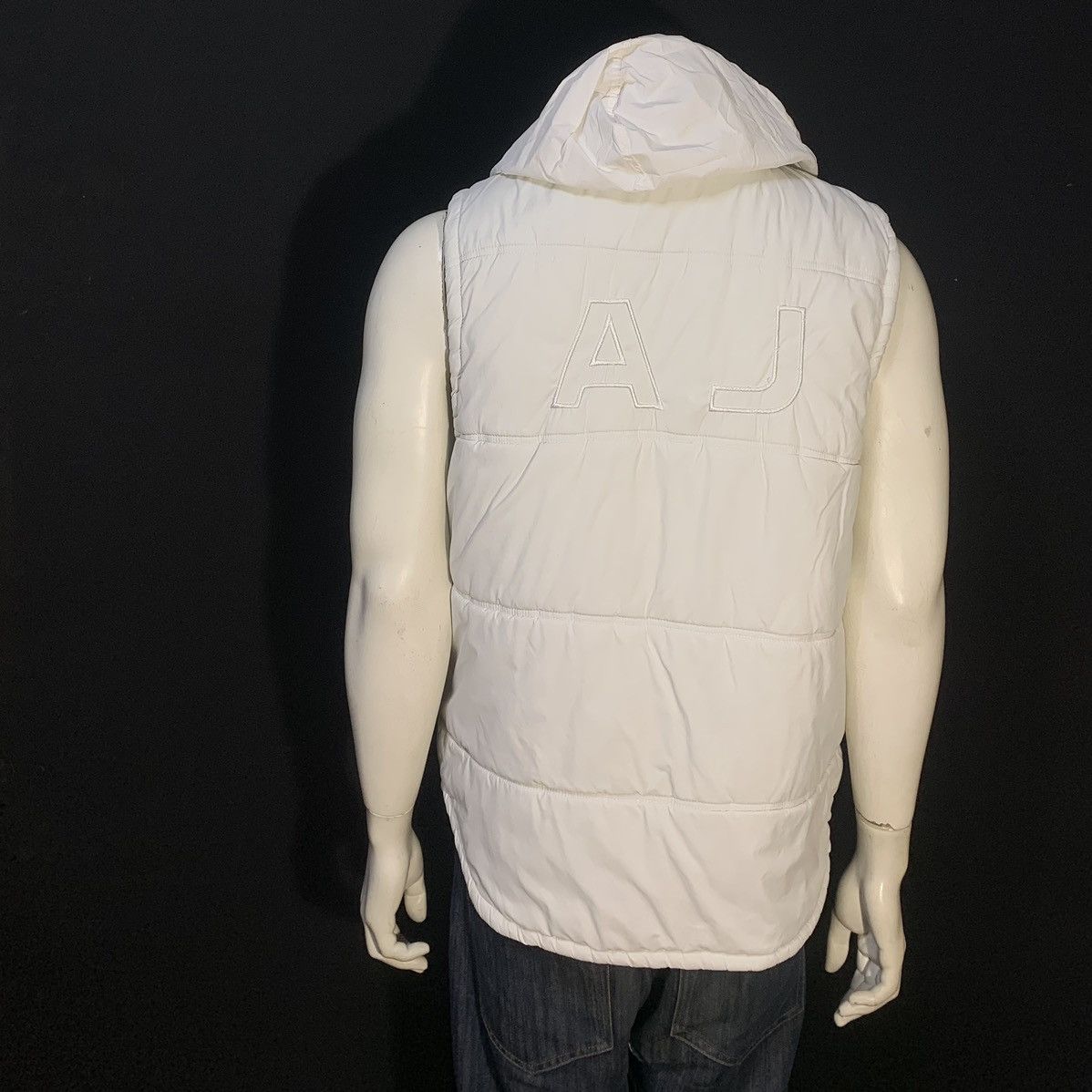 Armani × Giorgio Armani Vintage Armani Jeans Vest Big Back Logo Size L White Size US L / EU 52-54 / 3 - 2 Thumbnail