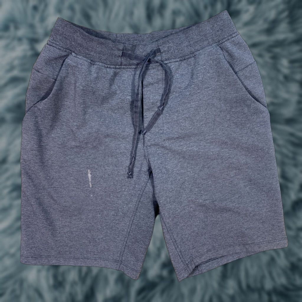 Lululemon Lululemon Shorts Mens M Gray 9 Inseam Athletic Gym Drawstring Stretch Lined Polyester Blend Regular Inseam 9 Size US 31 - 1 Thumbnail