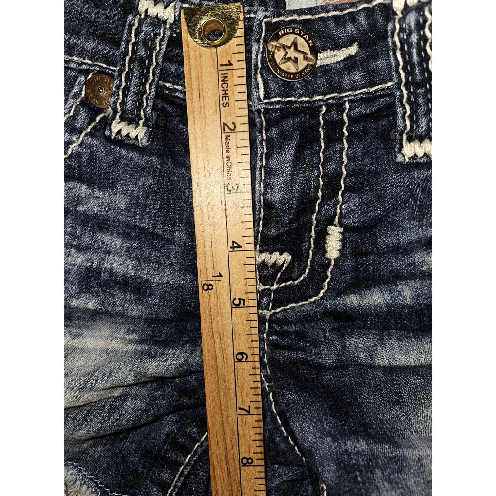 Denime VINTAGE Big Star Liv Shorts Womens 26 Blue Distressed Denim Frayed Cut-Off Raw Hem Summer Casual Pockets Logo 4 Inseam Size 26" / US 2 / IT 38 - 5 Thumbnail