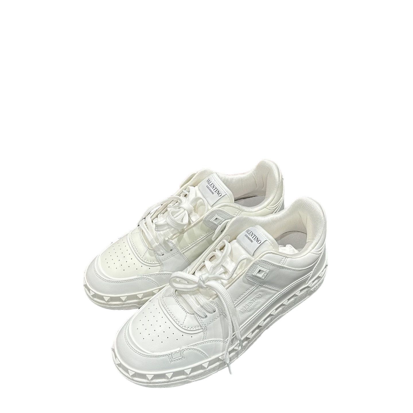Valentino Valentino Rockstud Low-Top Sneakers EU 41 Size US 8 / EU 41 - 1 Thumbnail