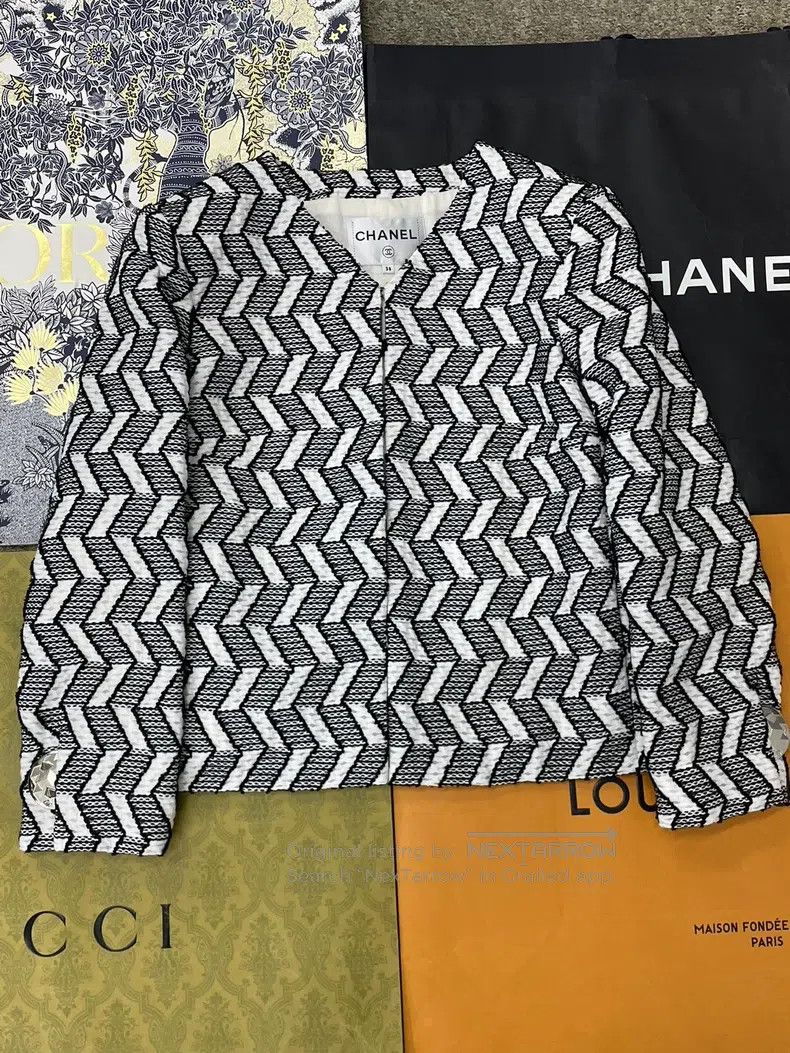 Chanel Chanel Black and white colour block geometric printed jack Size XS / US 0-2 / IT 36-38 - 1 Thumbnail