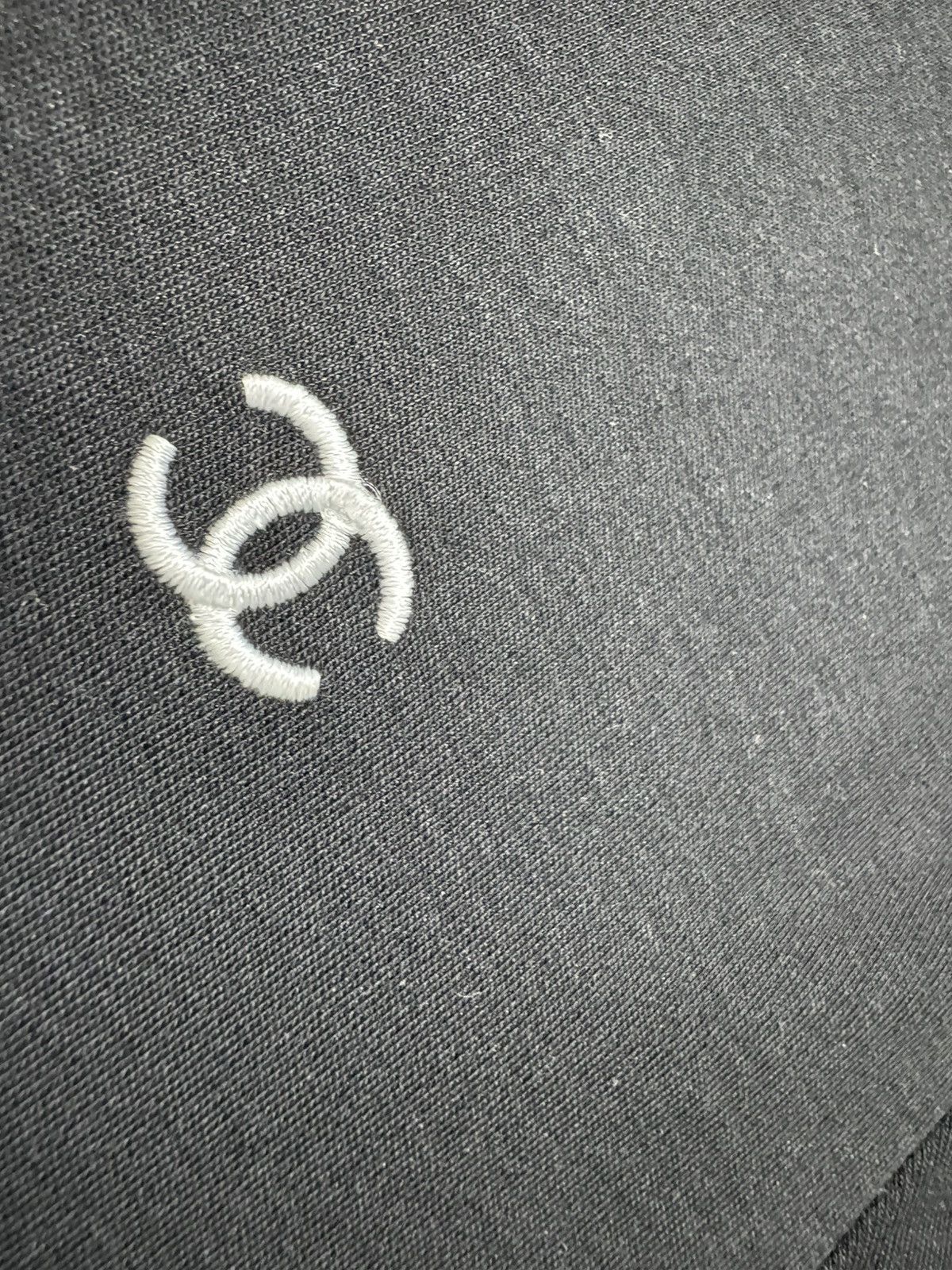 Chanel Chanel Black Logo T-Shirt Size S Luxury Size US S / EU 44-46 / 1 - 6 Thumbnail