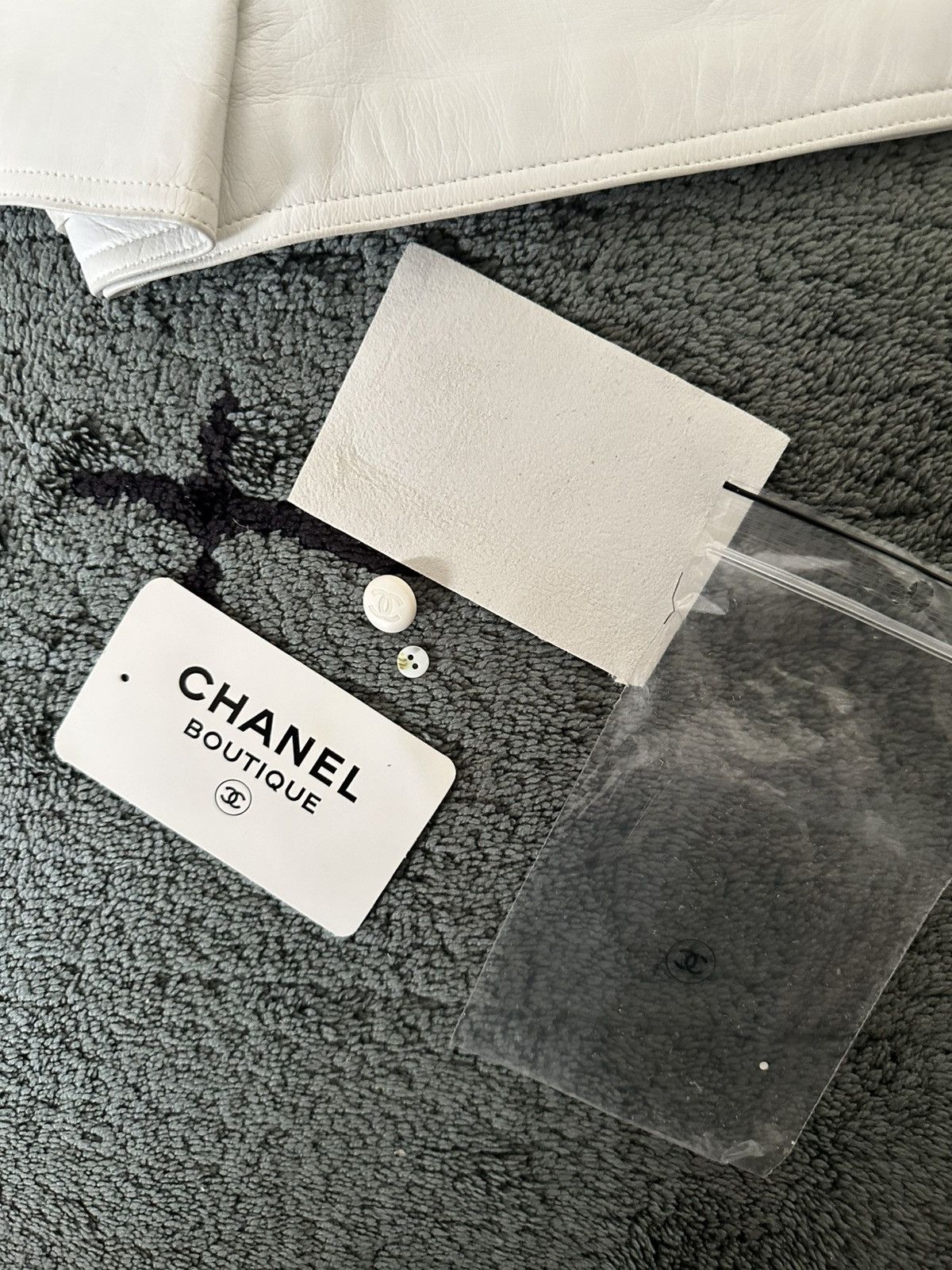 Chanel Archive Chanel Spring 1996 96p Leather Shorts Size 26" / US 2 / IT 38 - 8 Thumbnail