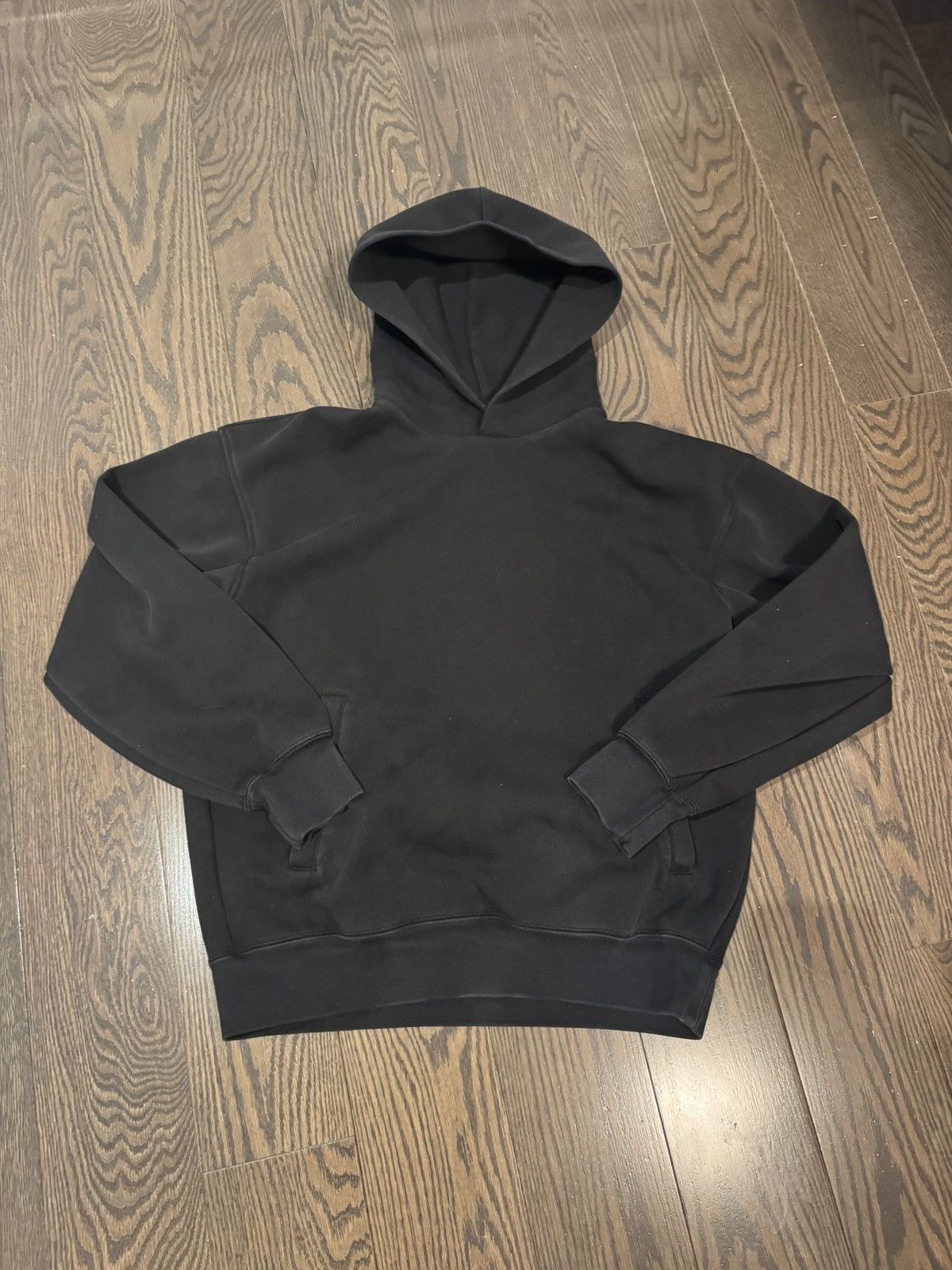 Uniqlo UNIQLO C HOODIE Size US S / EU 44-46 / 1 - 1 Thumbnail