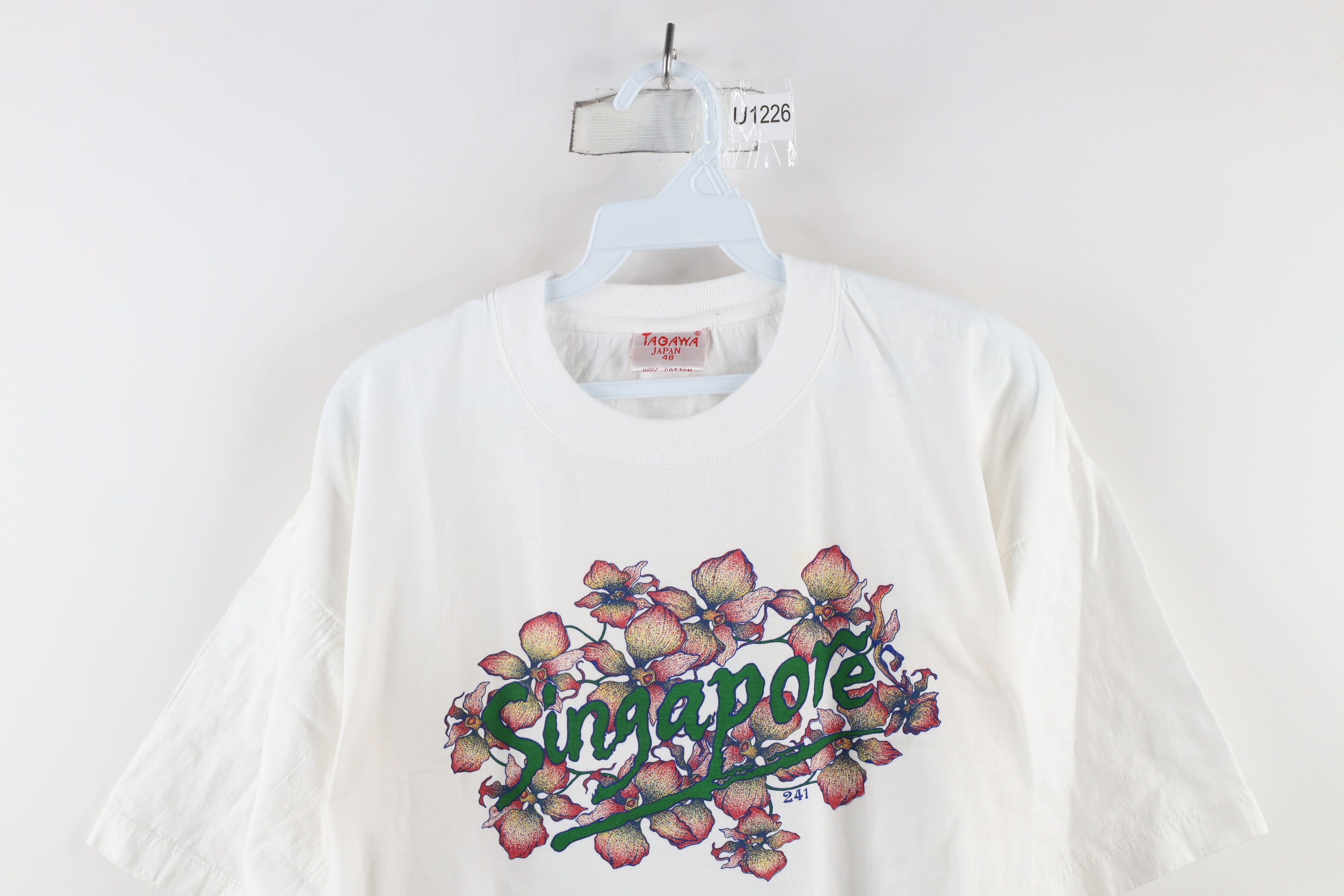 Vintage Vintage 90s Streetwear Singapore Flower T-Shirt White Cotton Size US XL / EU 56 / 4 - 2 Thumbnail