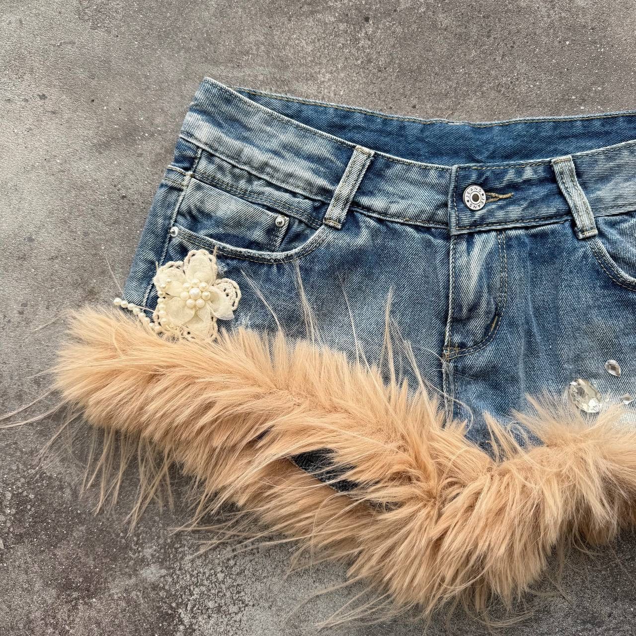 20471120 × Vintage 2000’s Aesthetic Y2K Faux Fur Vintage Mini Denim Shorts Size 27" / US 4 / IT 40 - 3 Thumbnail