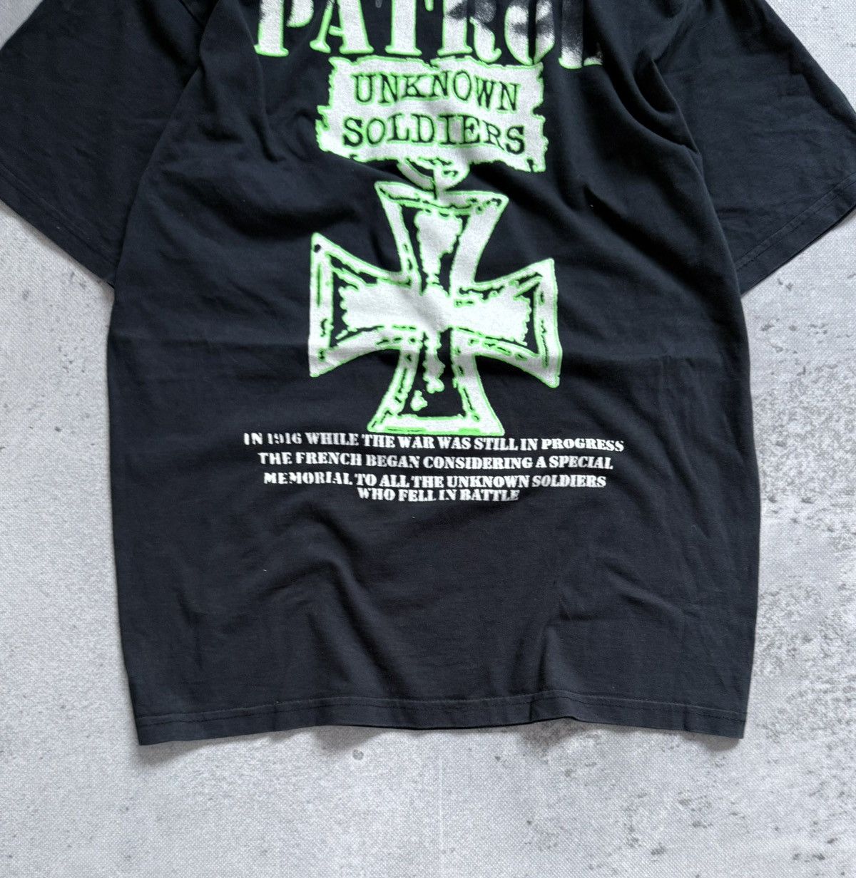 Other Vintage Y2K streetwear band T-shirt Size US L / EU 52-54 / 3 - 6 Thumbnail