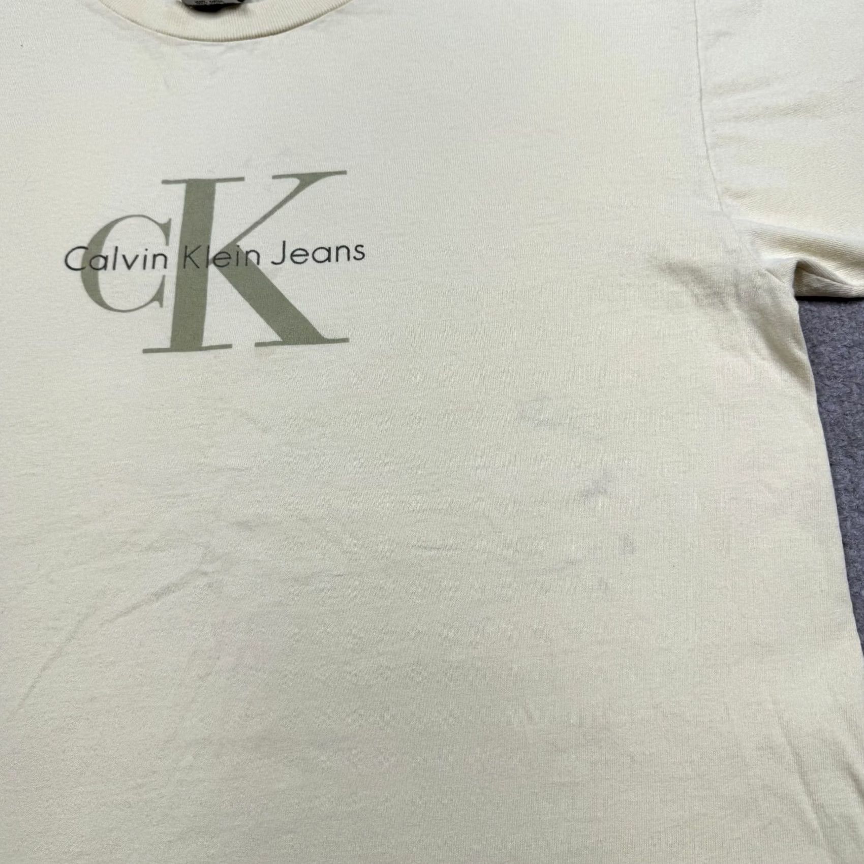 Calvin Klein Calvin Klein Men's Shirt M Yellow Short Sleeve Crew Neck Graphic Tee VTG Size US M / EU 48-50 / 2 - 3 Thumbnail