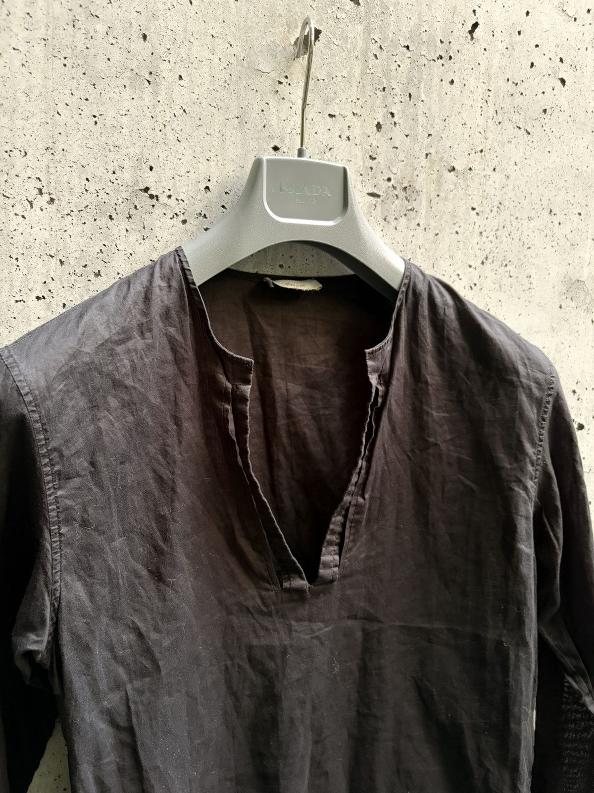 Dior × Hedi Slimane SS03 Follow me Dior Homme thin long v neck Shirt hedi Size US M / EU 48-50 / 2 - 3 Thumbnail