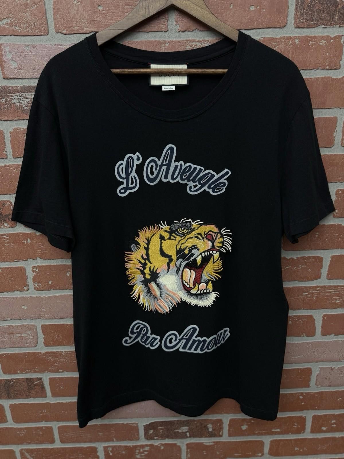 Gucci GUCCI Lion Embroidered T-shirt Size Medium “Tiny Holes” Size US M / EU 48-50 / 2 - 1 Thumbnail