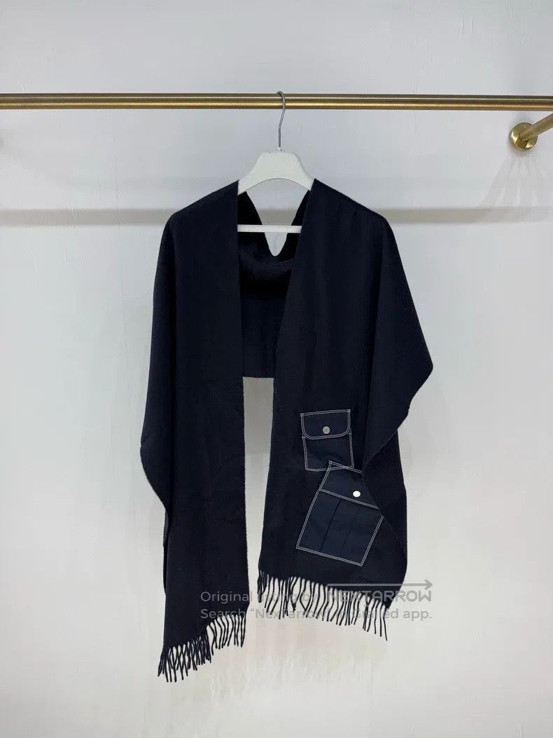 Hermes Hermes 100% Cashmere Blue Pocket Scarf Shawl Size ONE SIZE - 1 Thumbnail