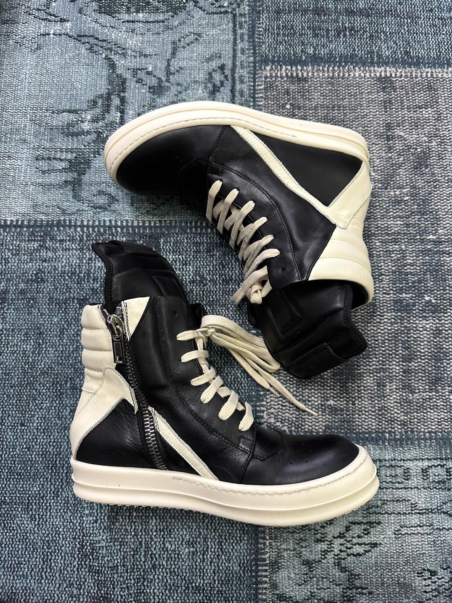 Rick Owens Rick Owens Inverted Triangle 37NM Size US 6.5 / IT 36.5 - 1 Thumbnail