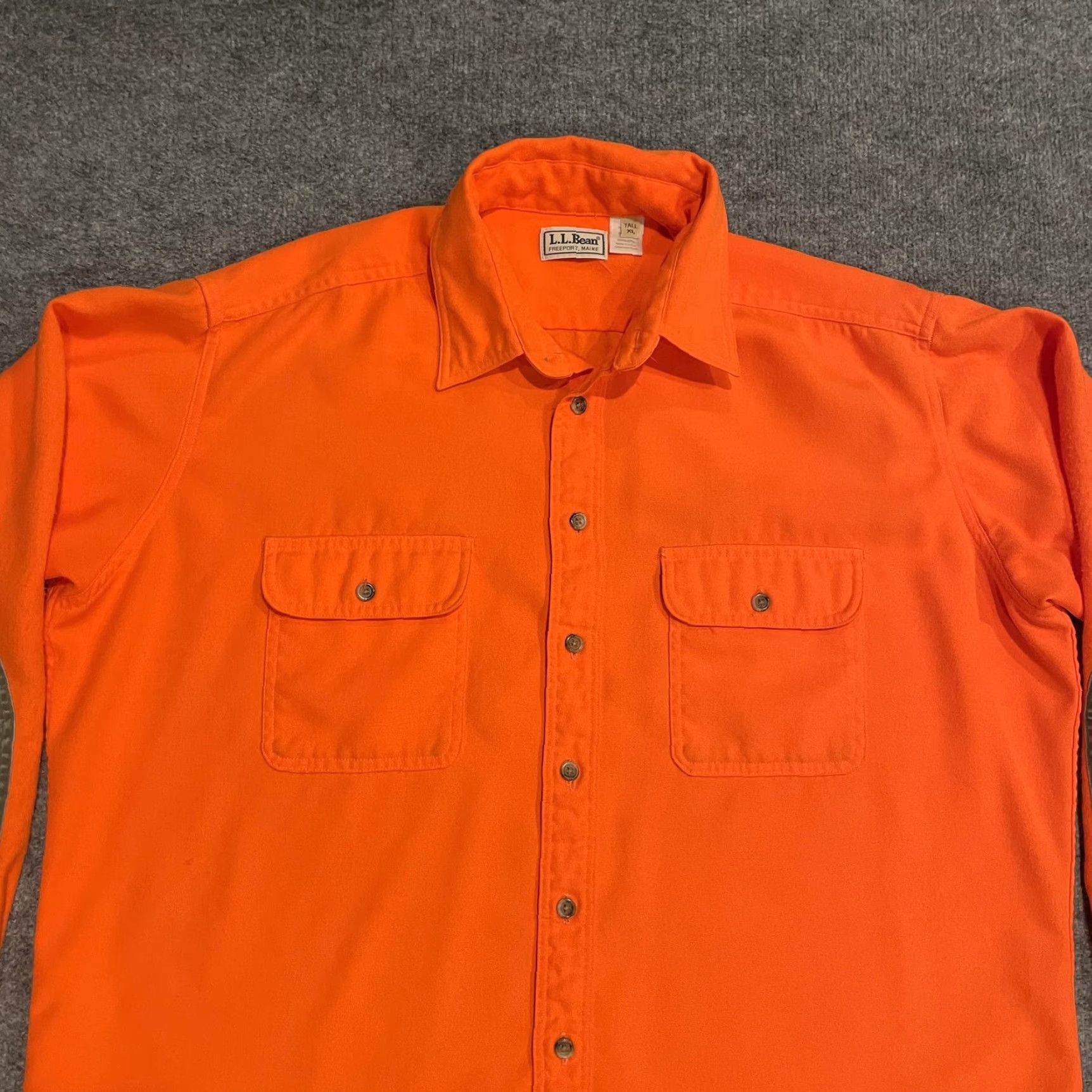 Vintage VINTAGE L.L. BEAN Blaze Orange Heavyweight Hunting Shirt Mens XLT Tall Button-Up Long Sleeve Size US XL / EU 56 / 4 - 3 Thumbnail