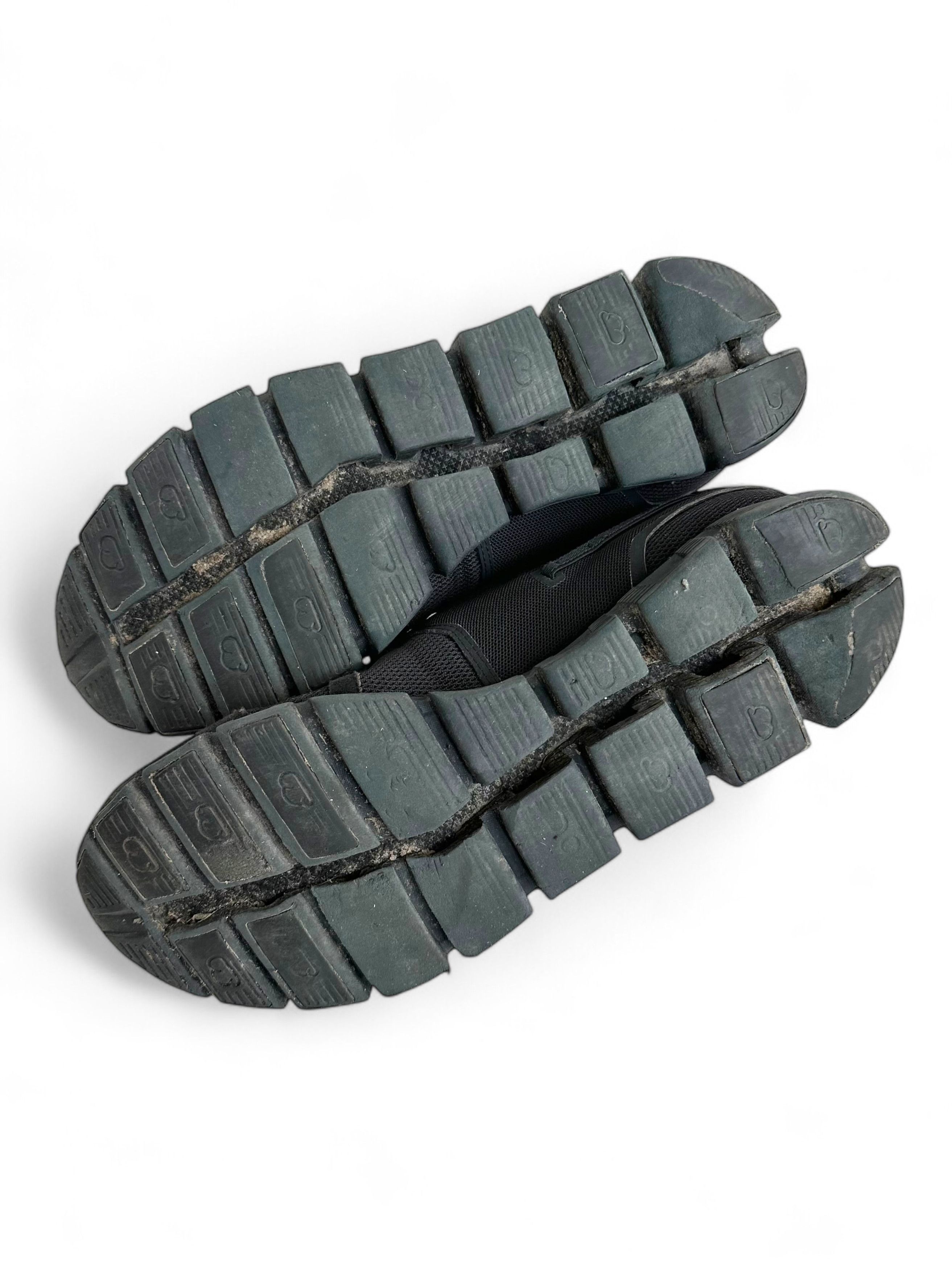 On On Running All Black Running Shoes Size US 11 / EU 44 - 7 Thumbnail