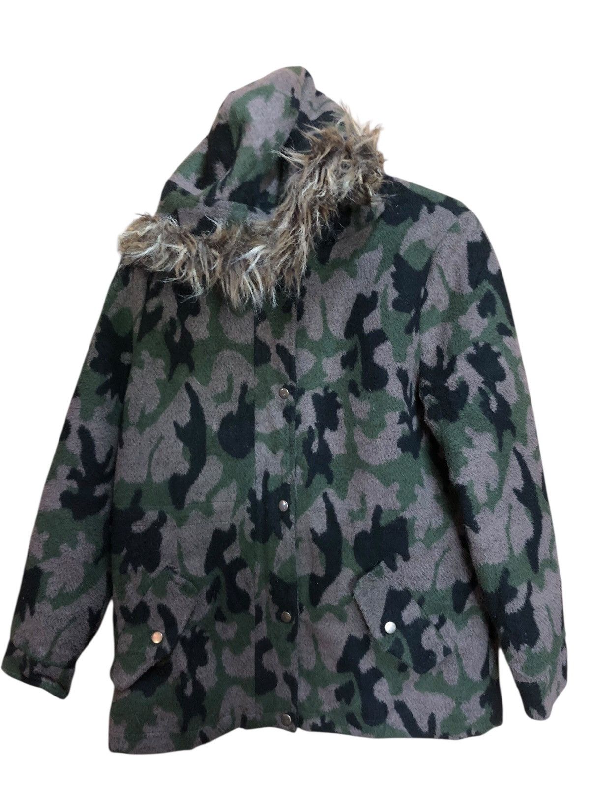 Forever 21 Forever 21 camouflage Faux Fur Parkas Size M / US 6-8 / IT 42-44 - 1 Thumbnail