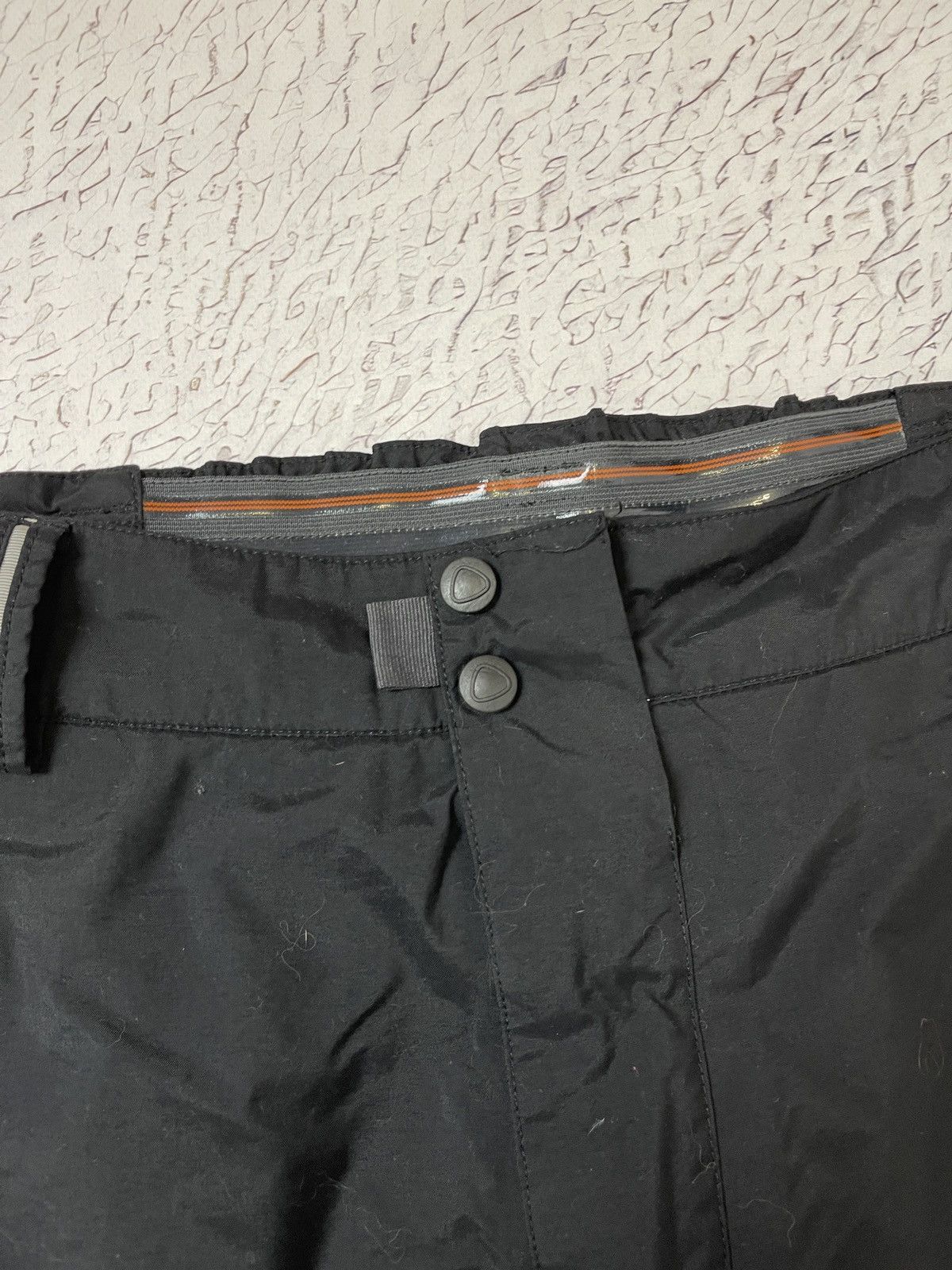Nike ACG Nike ACG vintage y2k black outdoor snow pants ski Size US 38 / EU 54 - 7 Thumbnail