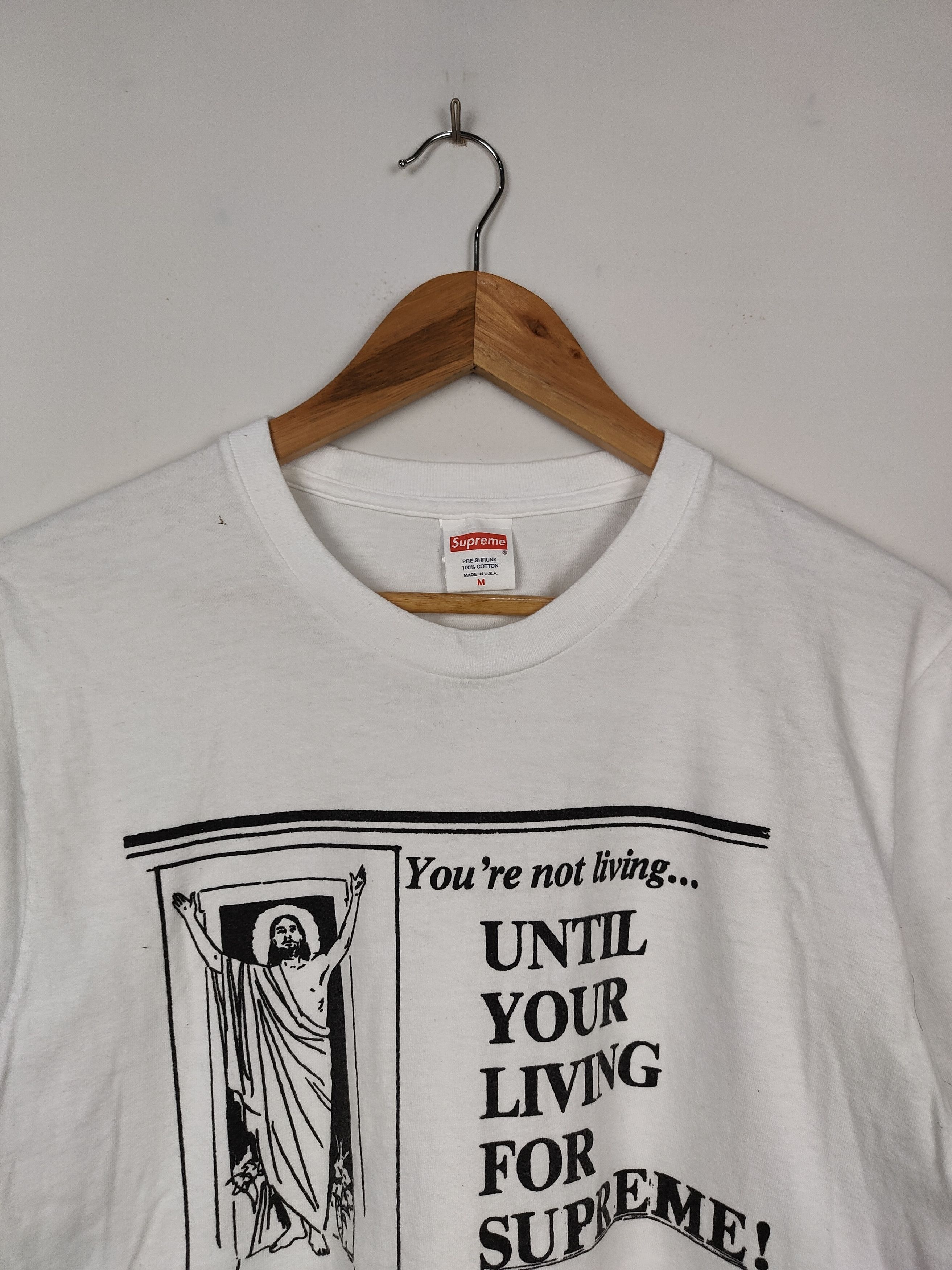 Supreme Supreme Living Jesus 2009 T Shirt Size US M / EU 48-50 / 2 - 2 Thumbnail