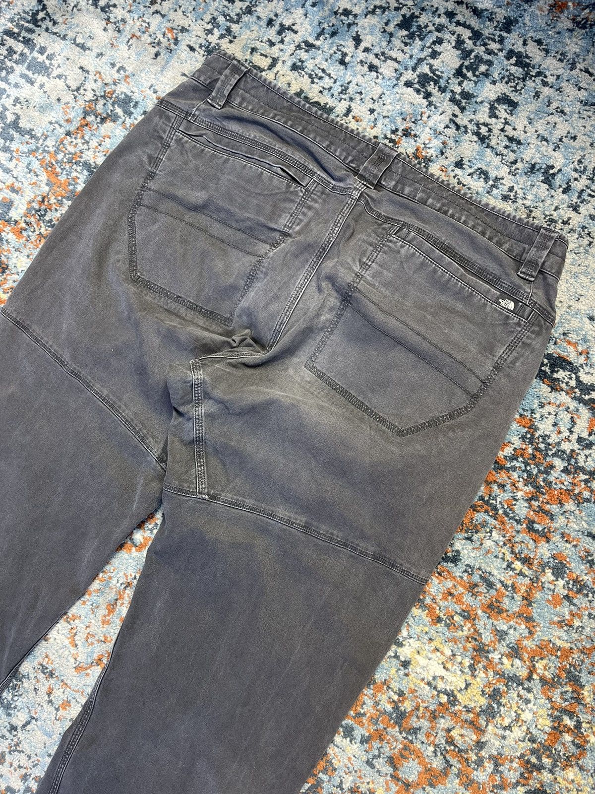 The North Face × Vintage Vintage 00s The North Face worker style sun faded pants Size US 38 / EU 54 - 13 Thumbnail