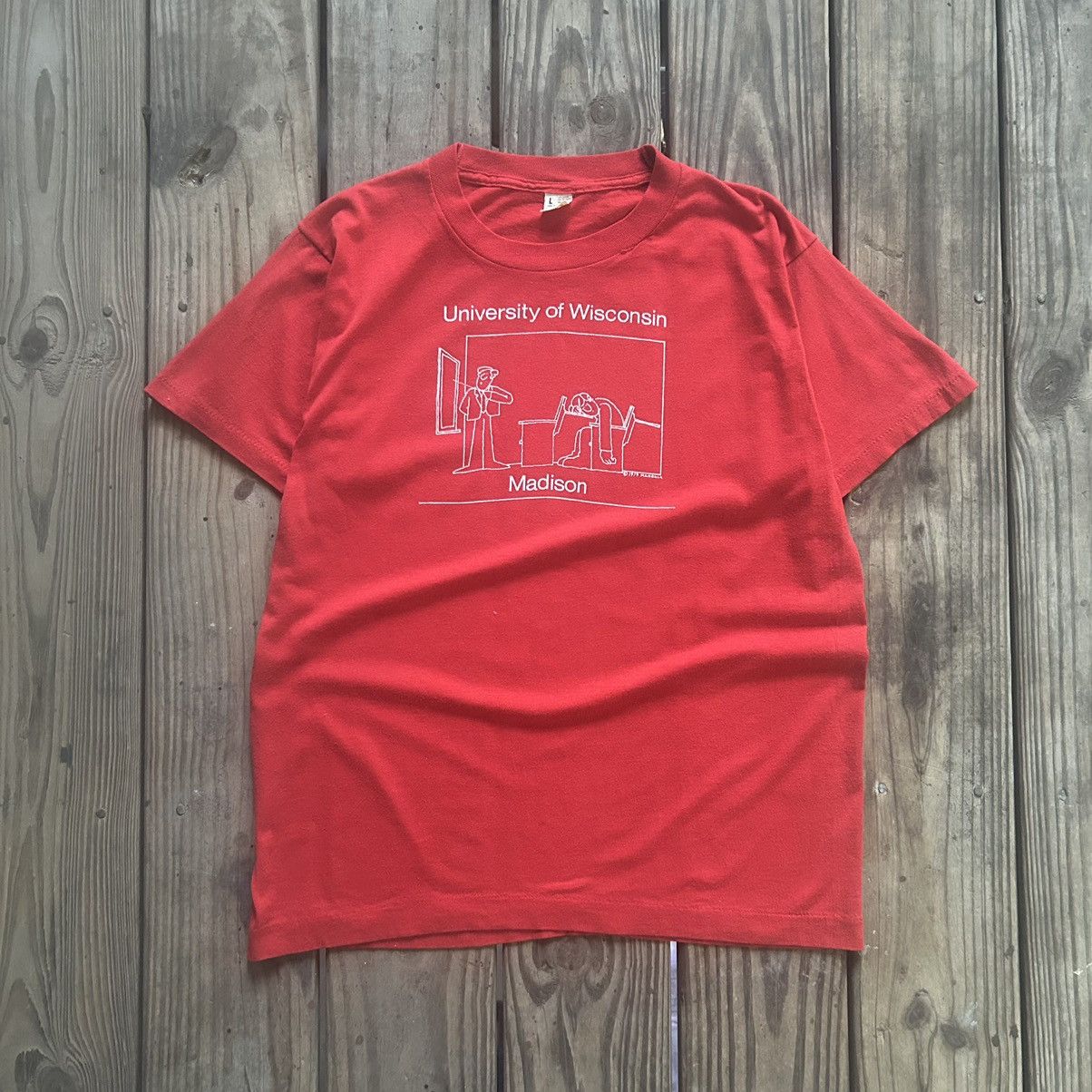 Vintage Vintage 70s University of Wisconsin T-Shirt Size US L / EU 52-54 / 3 - 1 Thumbnail