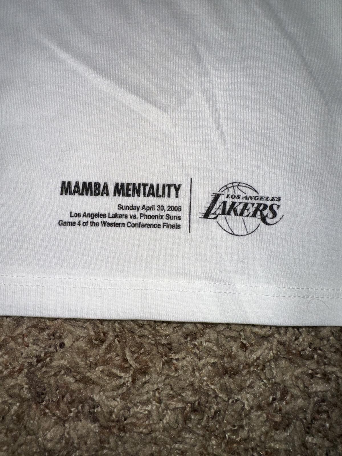 Nike Nike Men’s Buzzer Beater Final Seconds For The Win Bang!!! Graphic White T-Shirt Size US M / EU 48-50 / 2 - 3 Thumbnail