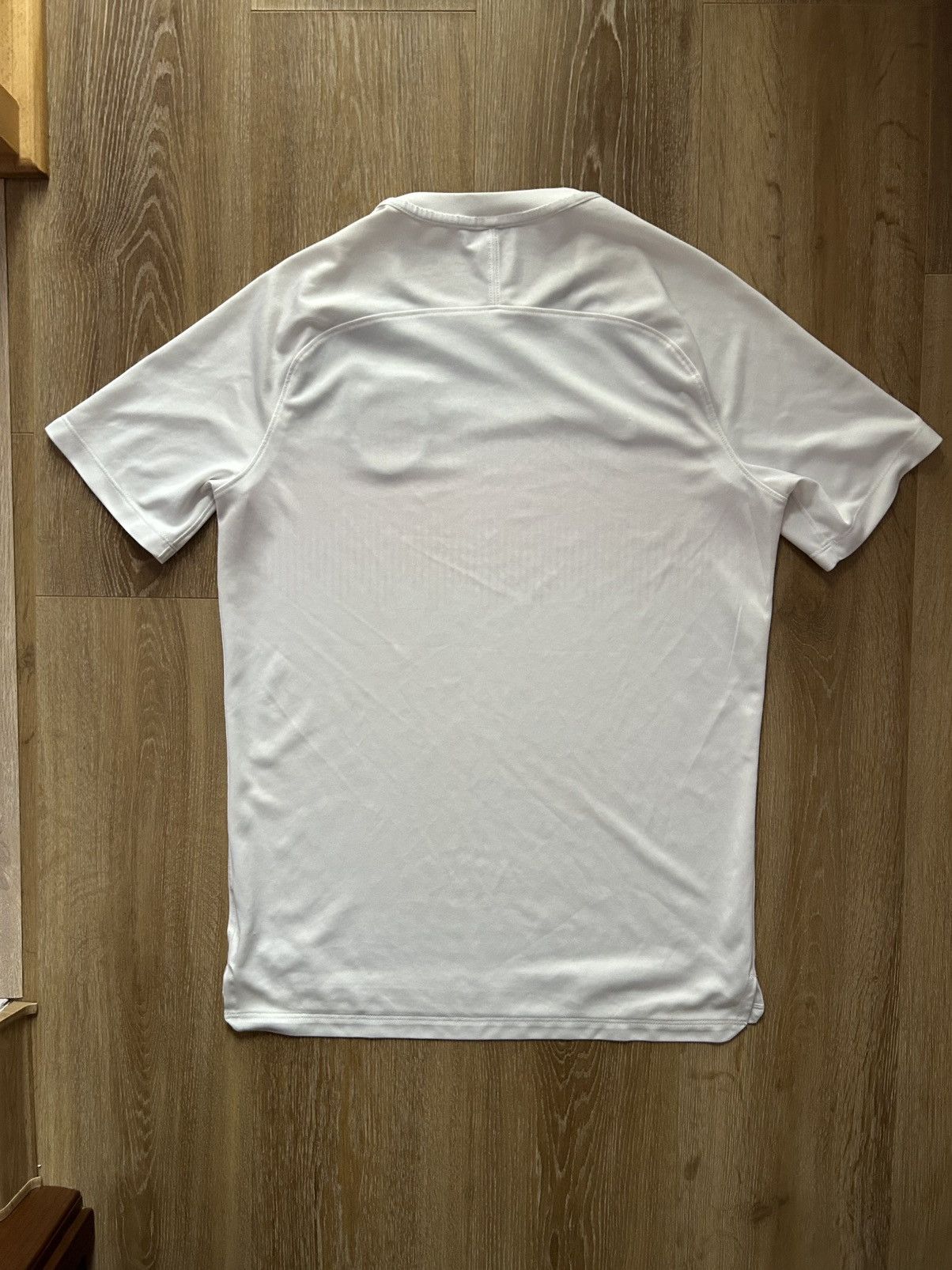 Nike ENGLAND NIKE 2018 WORLD CUP PRE MATCH FOOTBALL JERSEY Size US M / EU 48-50 / 2 - 7 Thumbnail