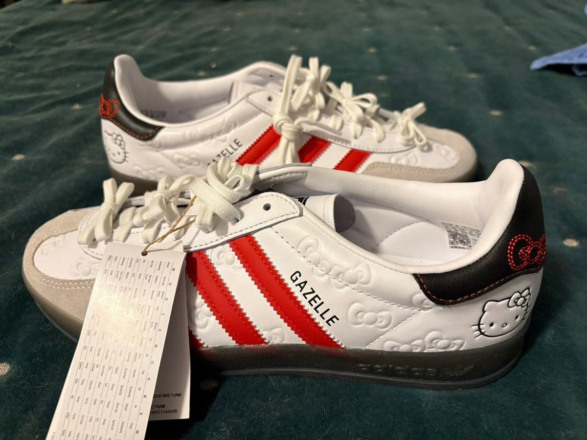Adidas Adidas & Hello Kitty Gazelle Size US 9.5 / IT 39.5 - 6 Thumbnail
