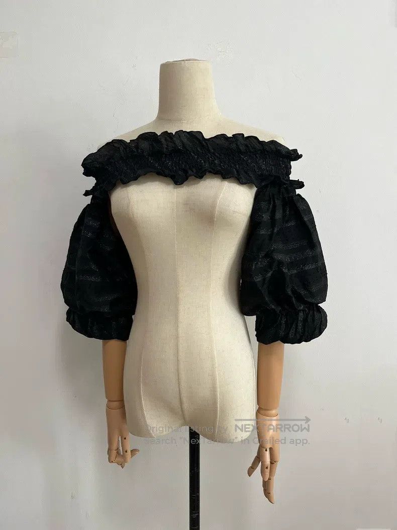 Japanese Brand Japanese Brand size F alice auaa Puff sleeves, one-shoulde Size S / US 4 / IT 40 - 1 Thumbnail
