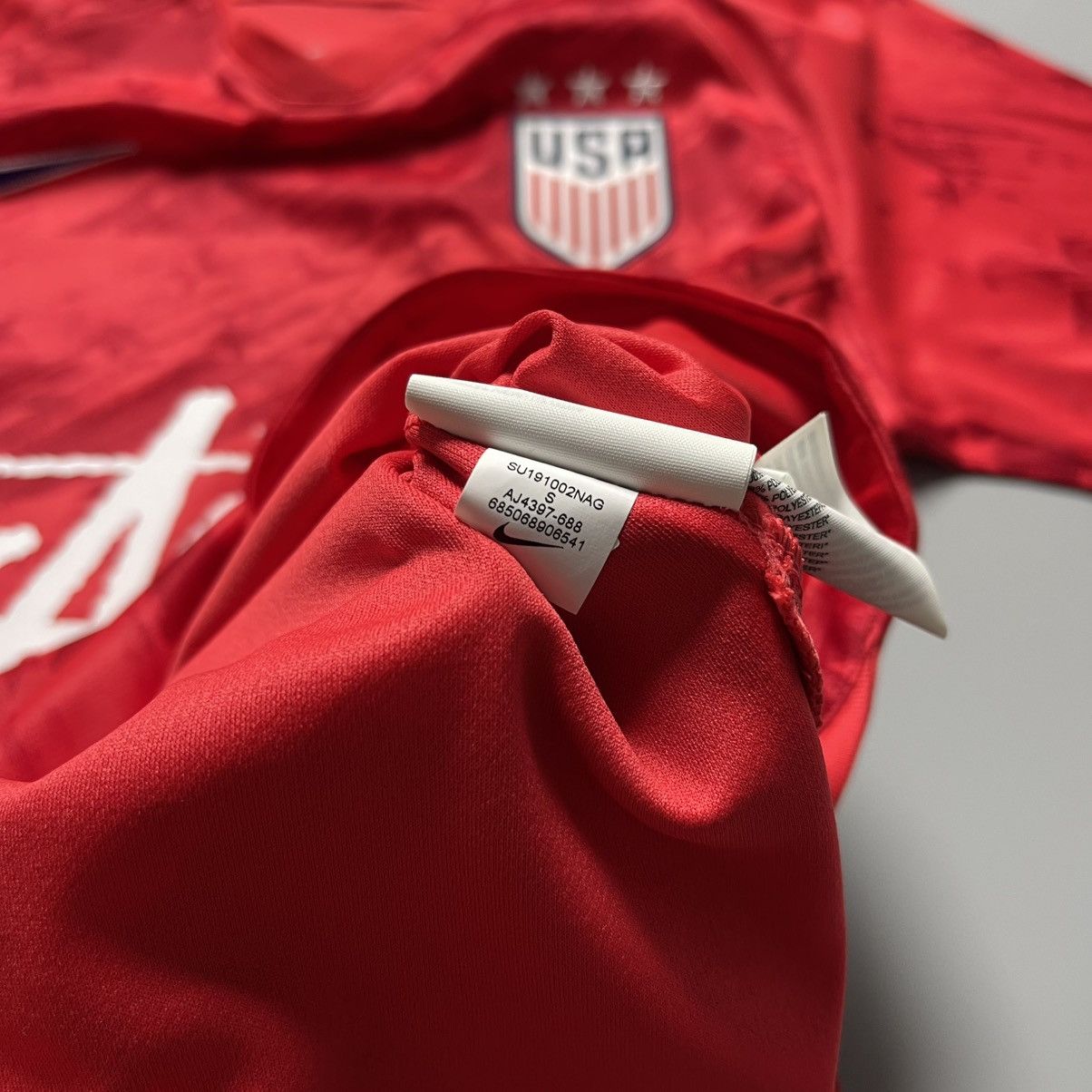 Nike USA NIKE x STUSSY 2019 WOMEN’S WORLD CUP SOCCER AWAY JERSEY Size S / US 4 / IT 40 - 10 Thumbnail